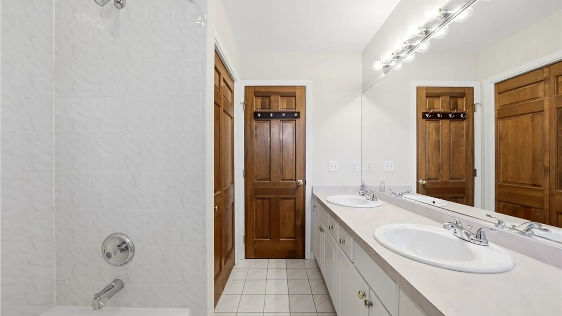 Property at 7 Pinelake Drive, Amherst, NY 14221 31