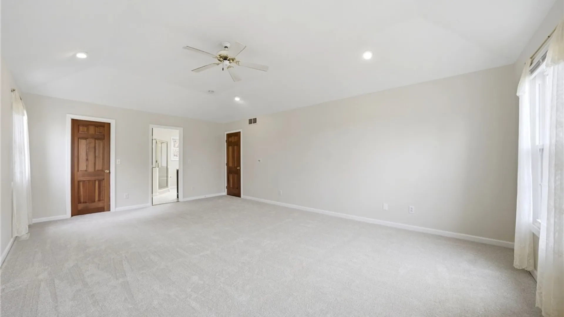 Property at 7 Pinelake Drive, Amherst, NY 14221 35
