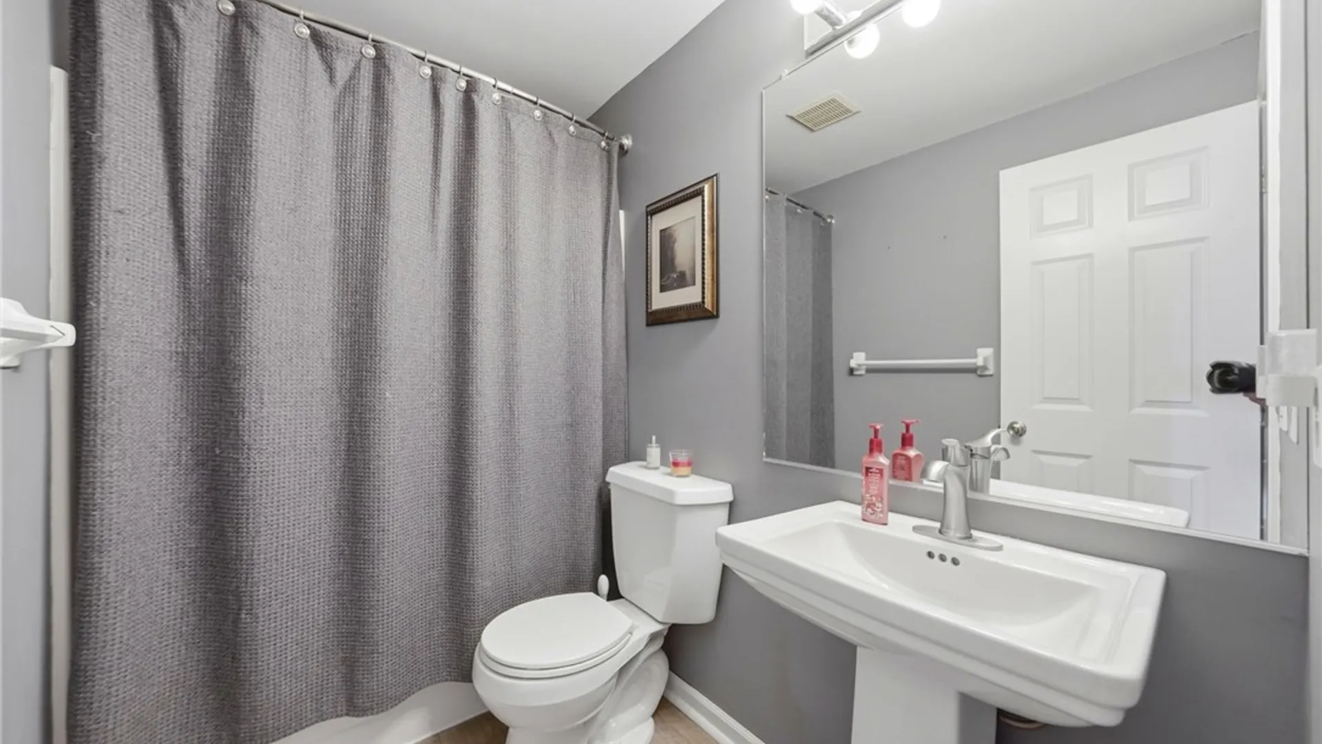 Property at 72 Michaels Walk, Lancaster, NY 14086 18