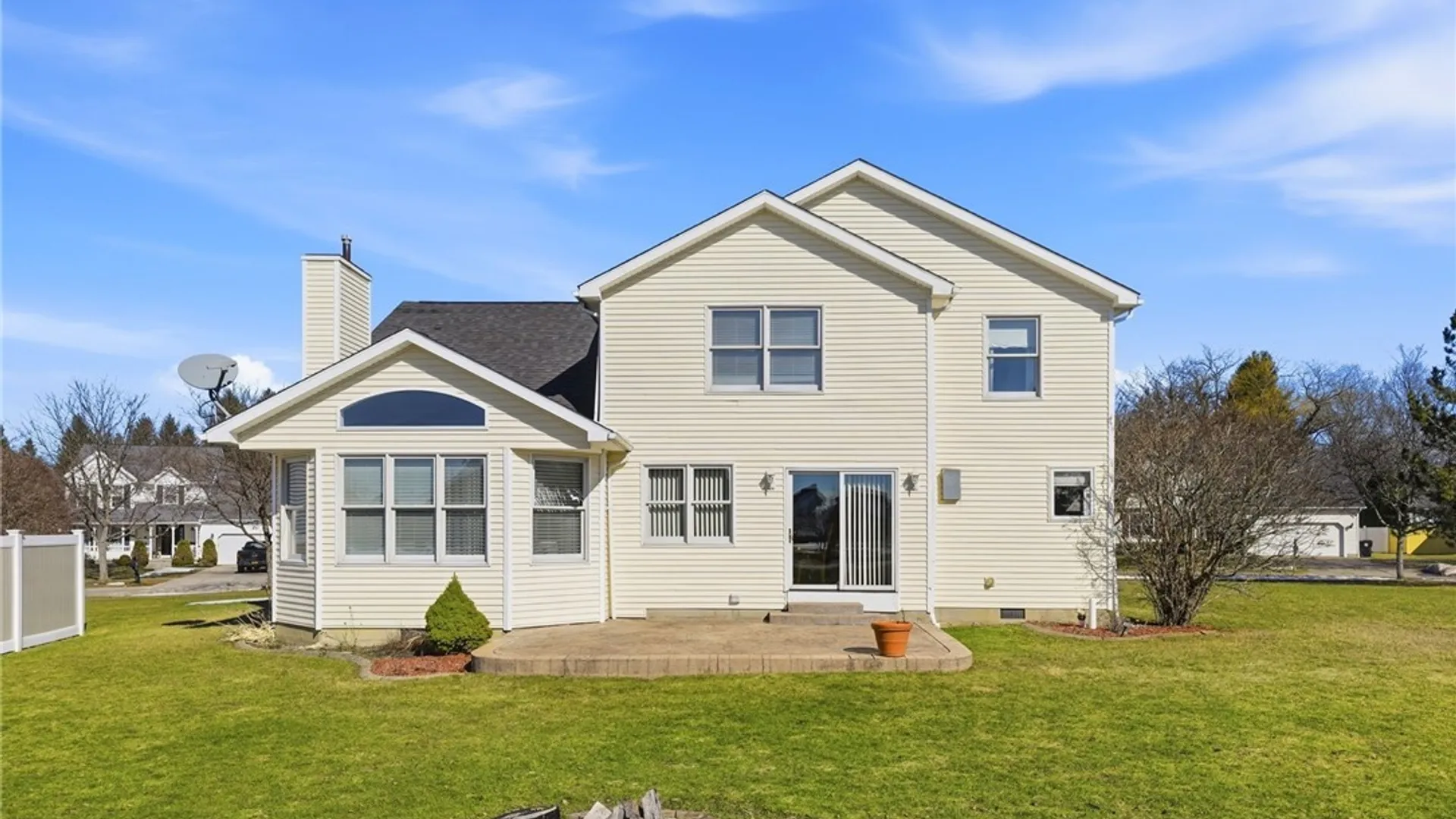Property at 72 Michaels Walk, Lancaster, NY 14086 32