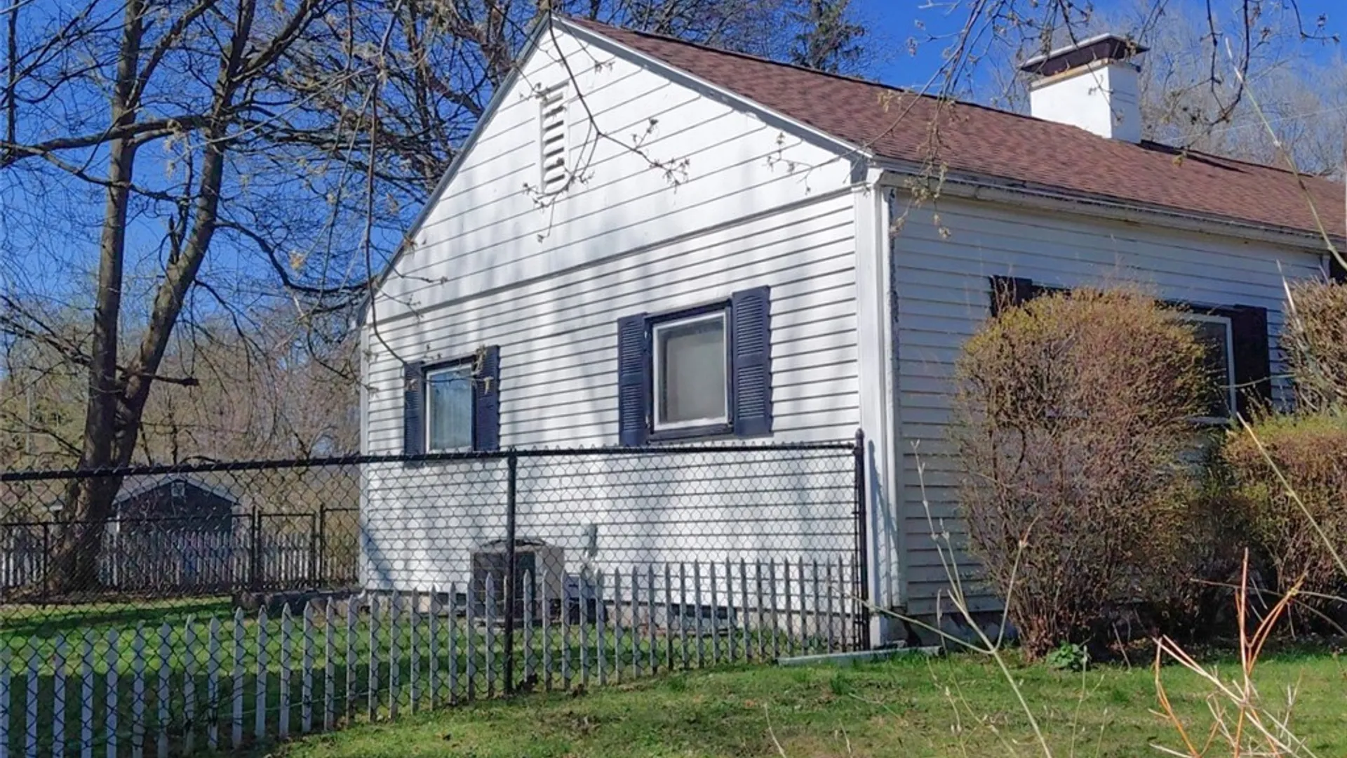 Property at 200 Ambergate Road, DeWitt, NY 13214 10