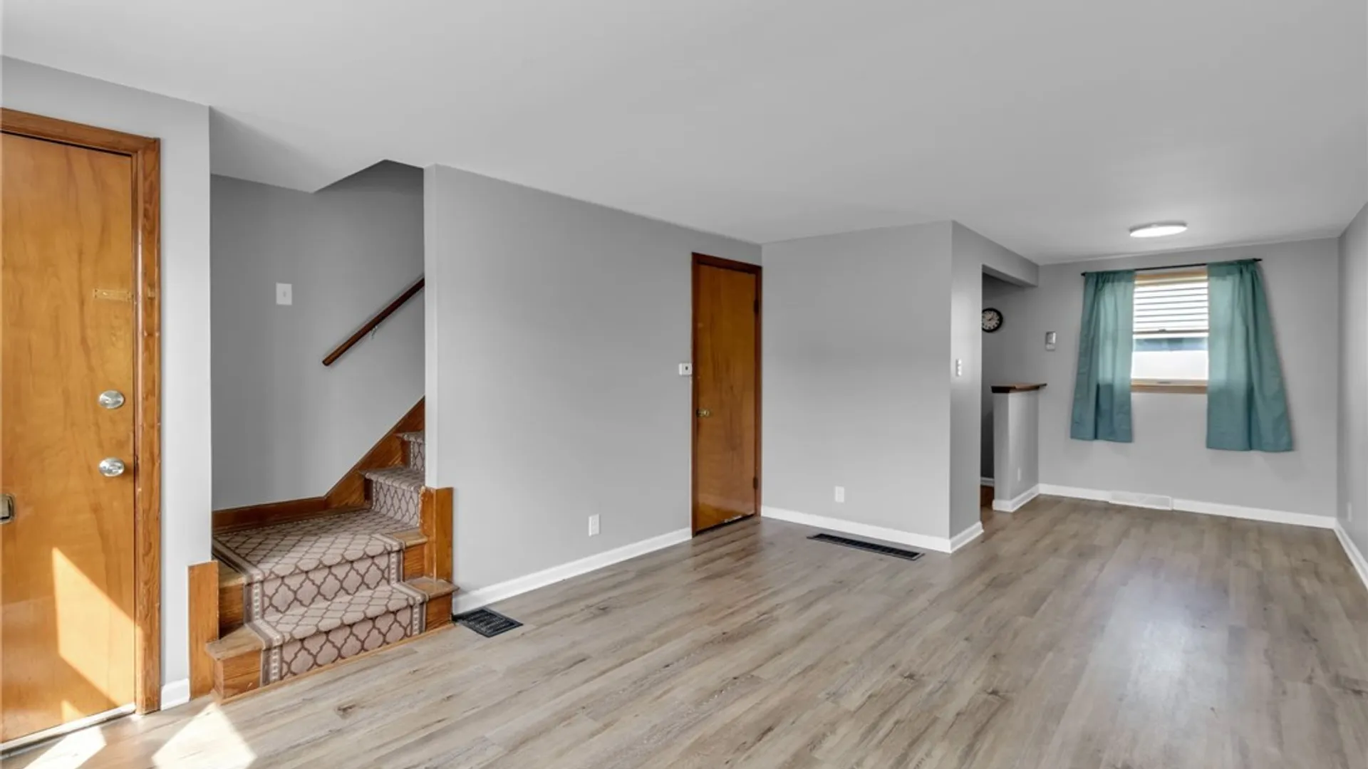 Property at 45 Patricia Lane, Cheektowaga, NY 14227 5