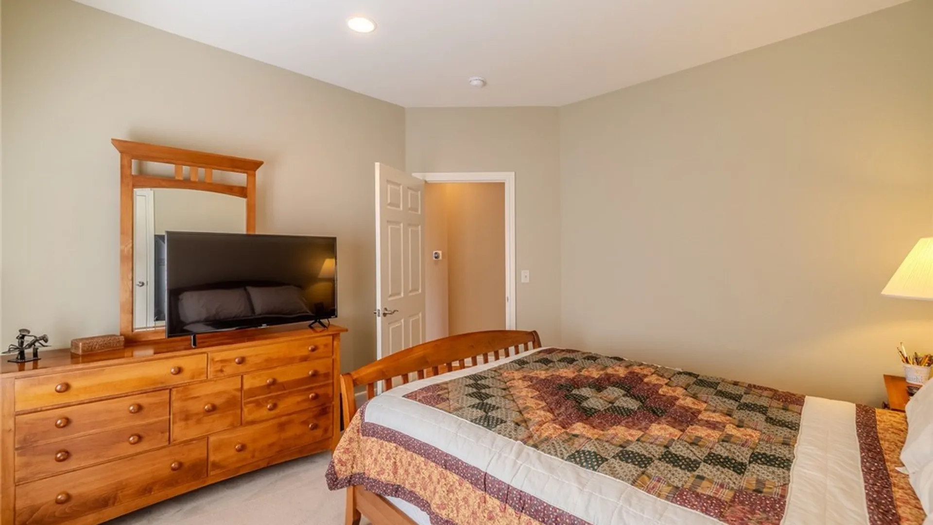 Property at 6047 Bay Hill Circle, DeWitt, NY 13078 18