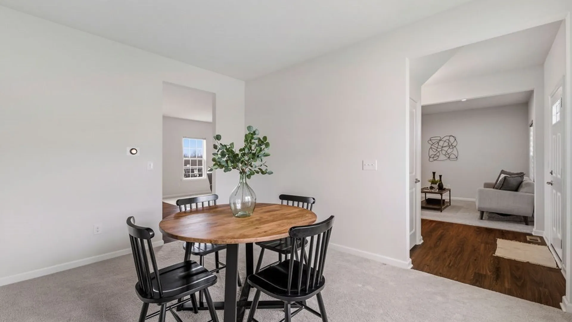 Property at 370 Quarry Run, Grand Island, NY 14072 12