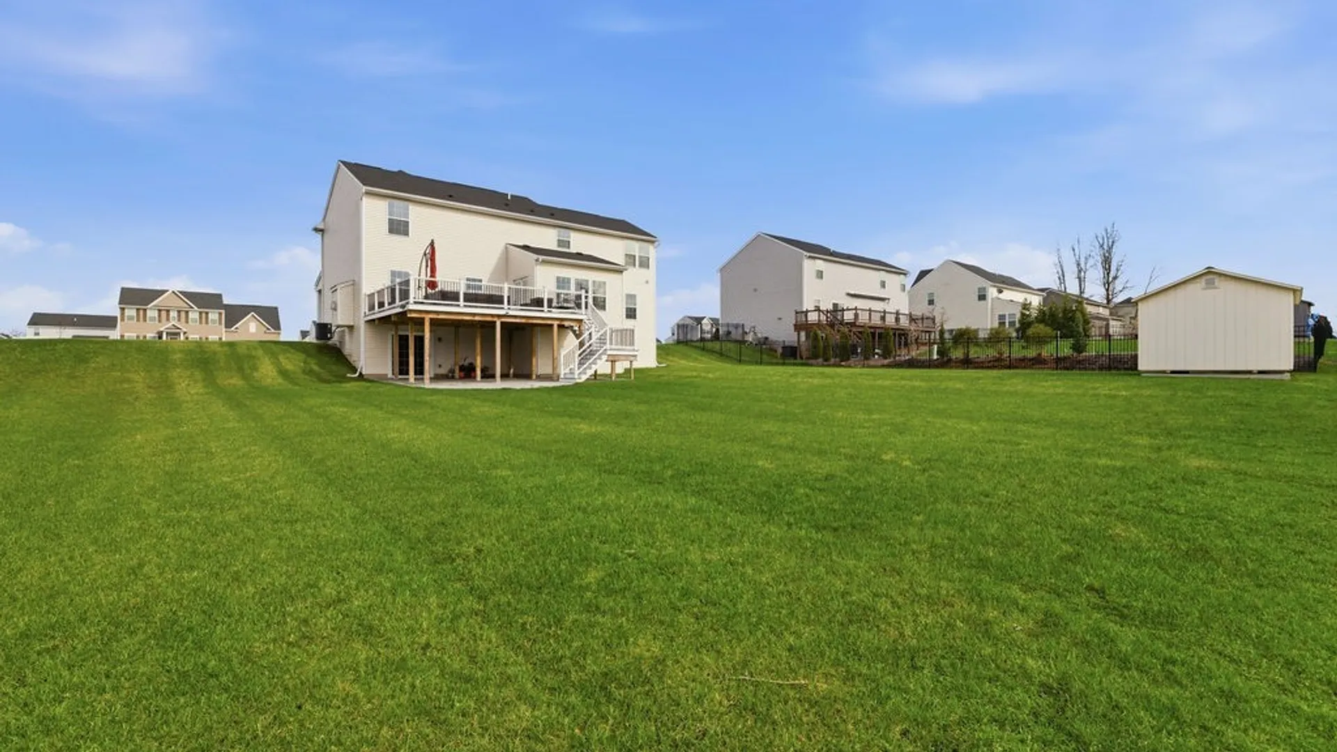 Property at 370 Quarry Run, Grand Island, NY 14072 7