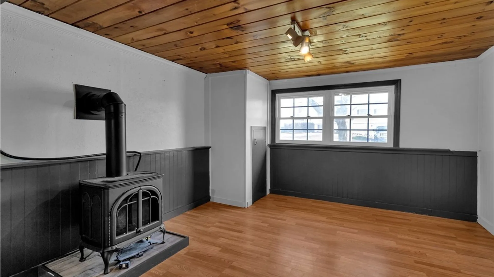 Property at 1322 Independence Drive, Evans, NY 14047 28