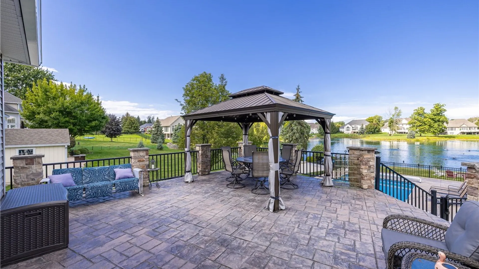Property at 112 Triple Diamond, Penfield, NY 14580 45