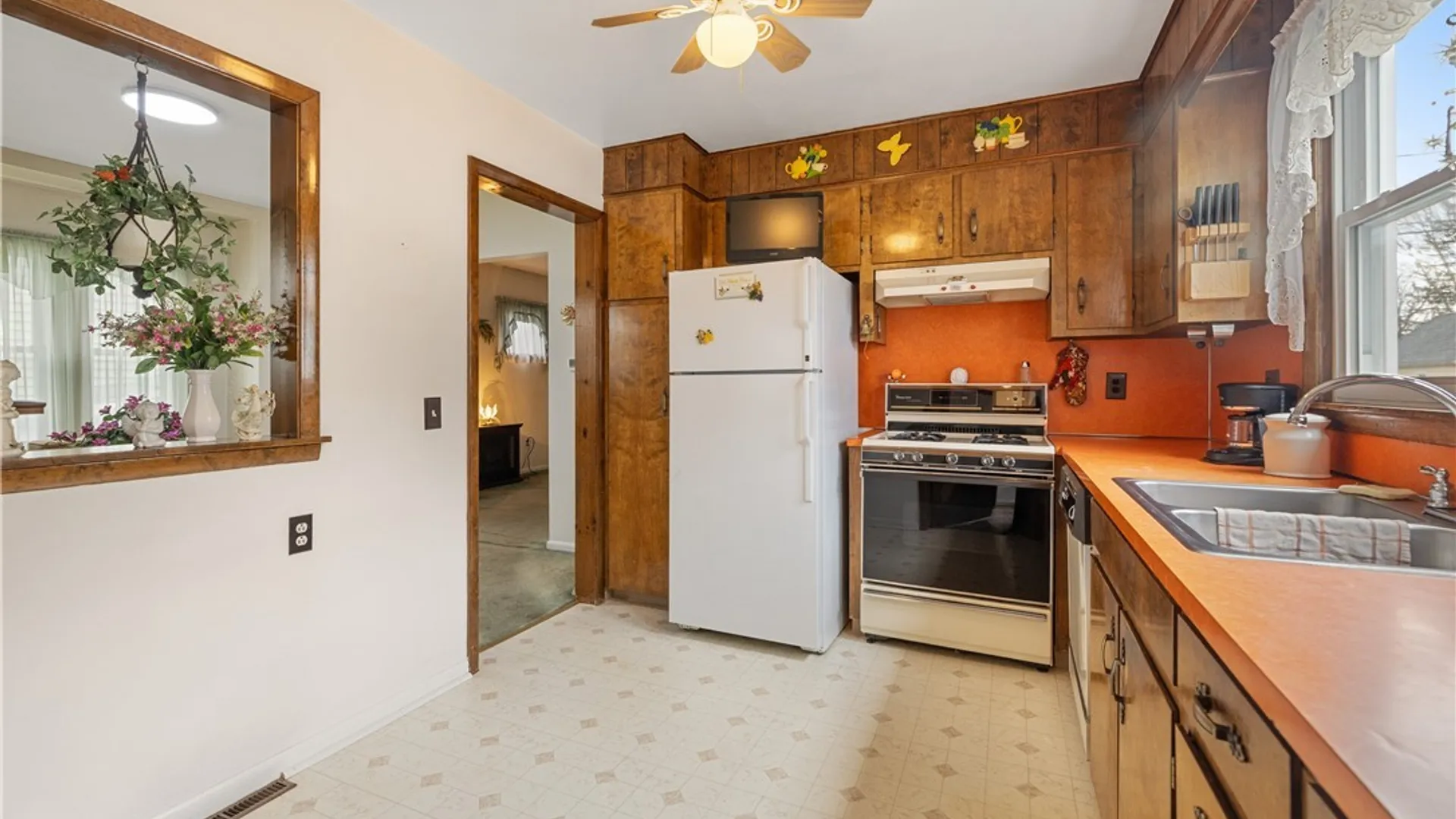 Property at 244 Burns Avenue, Syracuse, NY 13206 12