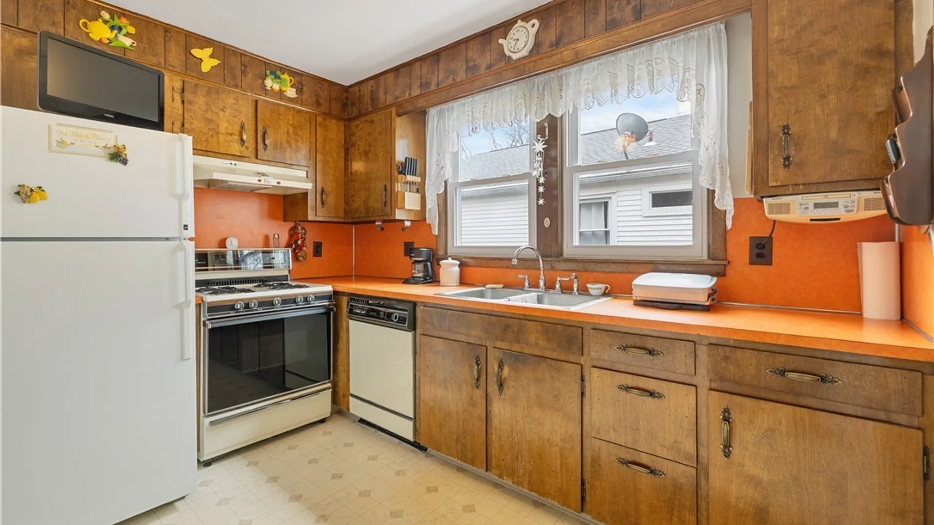 Property at 244 Burns Avenue, Syracuse, NY 13206 13