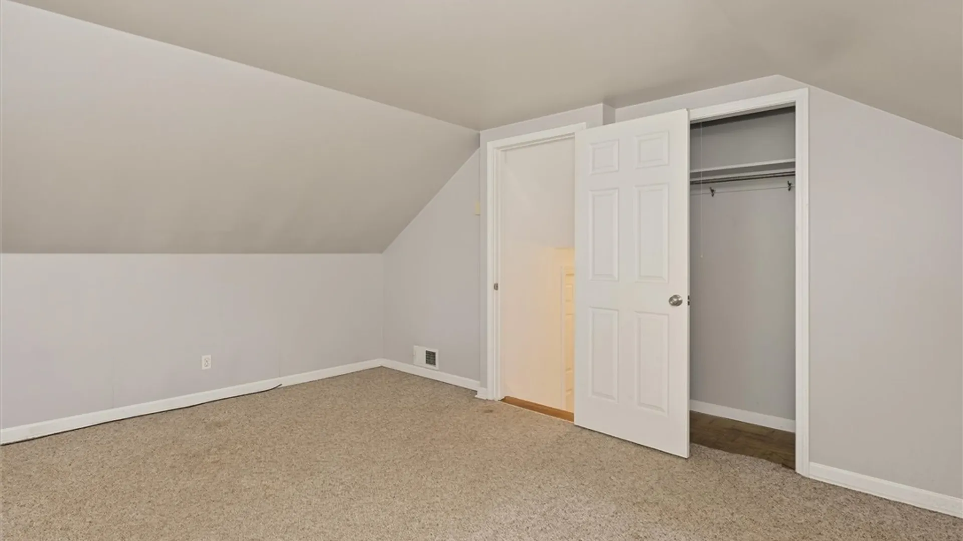 Property at 69 Chippendale Road, Greece, NY 14616 17