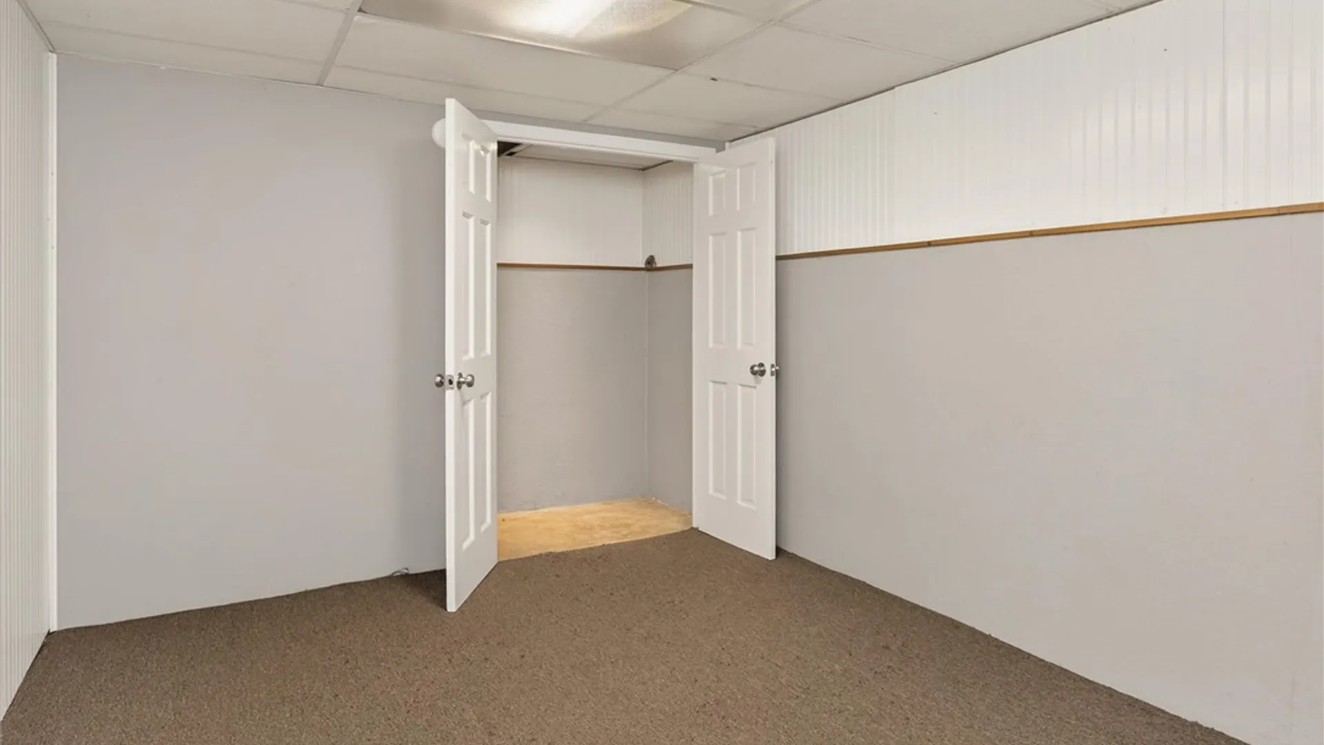 Property at 69 Chippendale Road, Greece, NY 14616 21