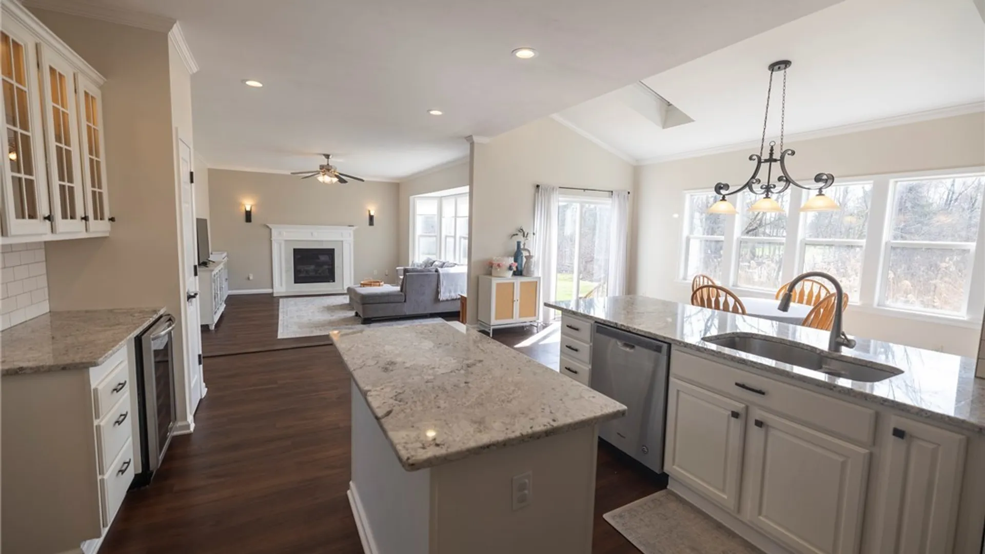 Property at 6298 Alabama Path, Cicero, NY 13039 5