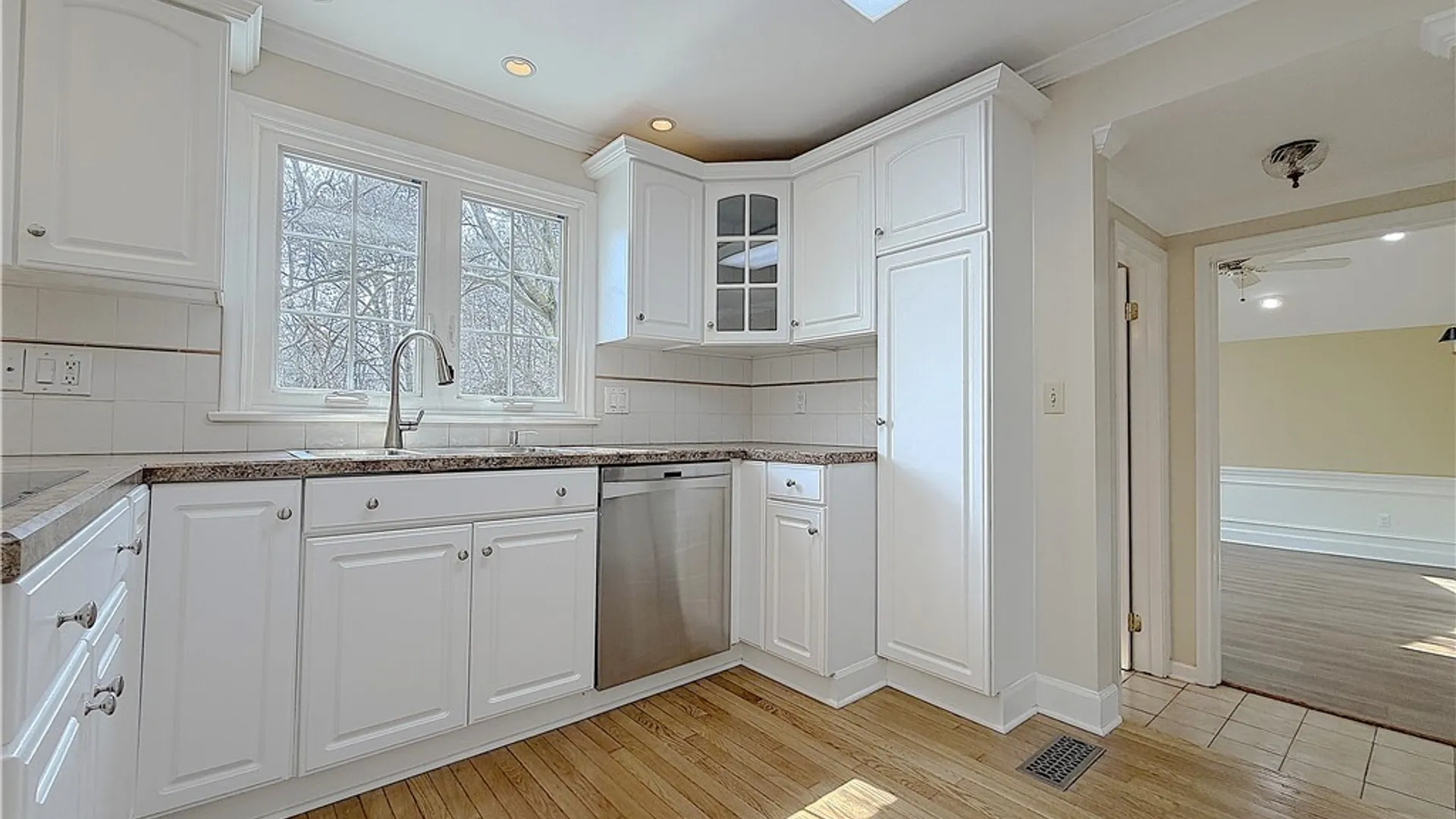 Property at 10151 Pineledge Drive, Clarence, NY 14031 10