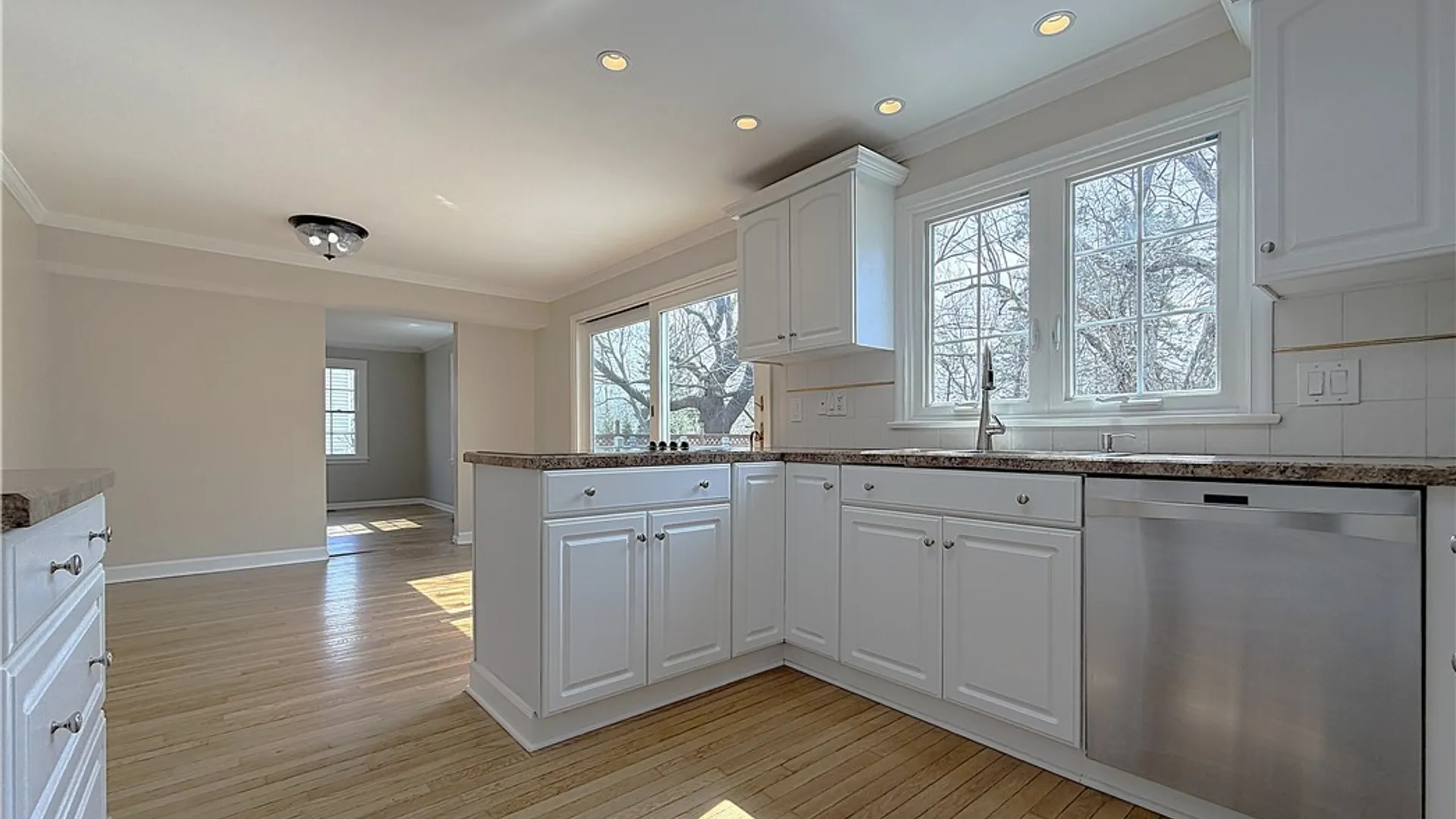 Property at 10151 Pineledge Drive, Clarence, NY 14031 12