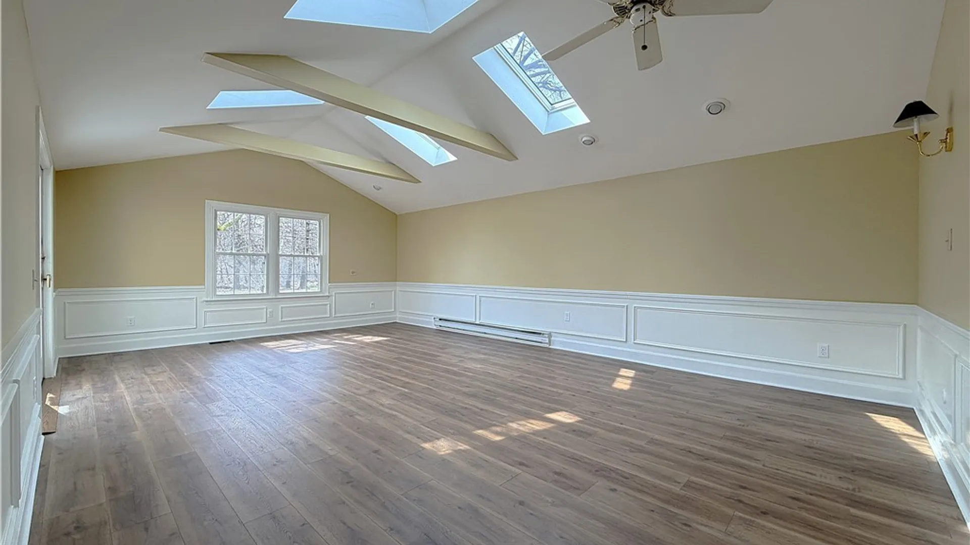 Property at 10151 Pineledge Drive, Clarence, NY 14031 14