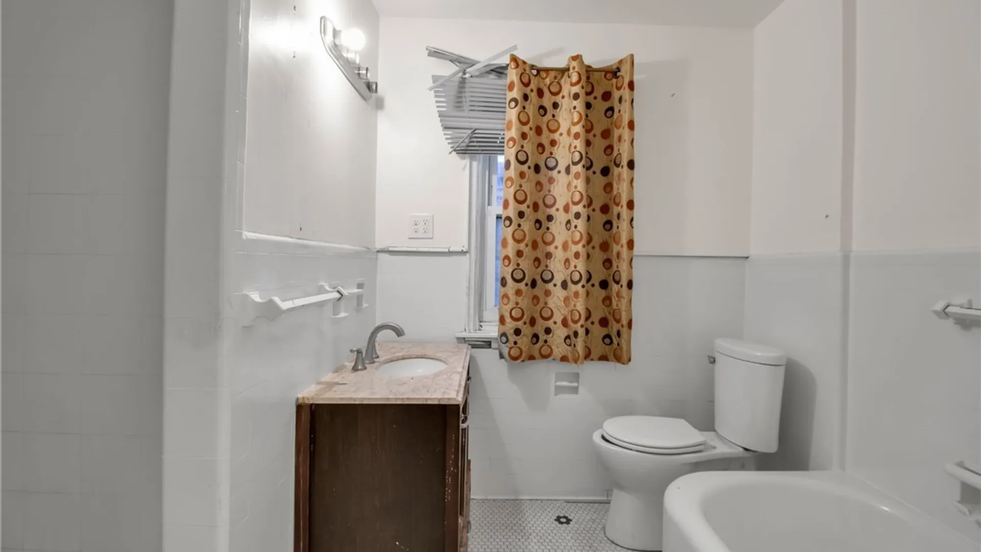 Property at 2247 Grand Avenue, Niagara Falls, NY 14301 33