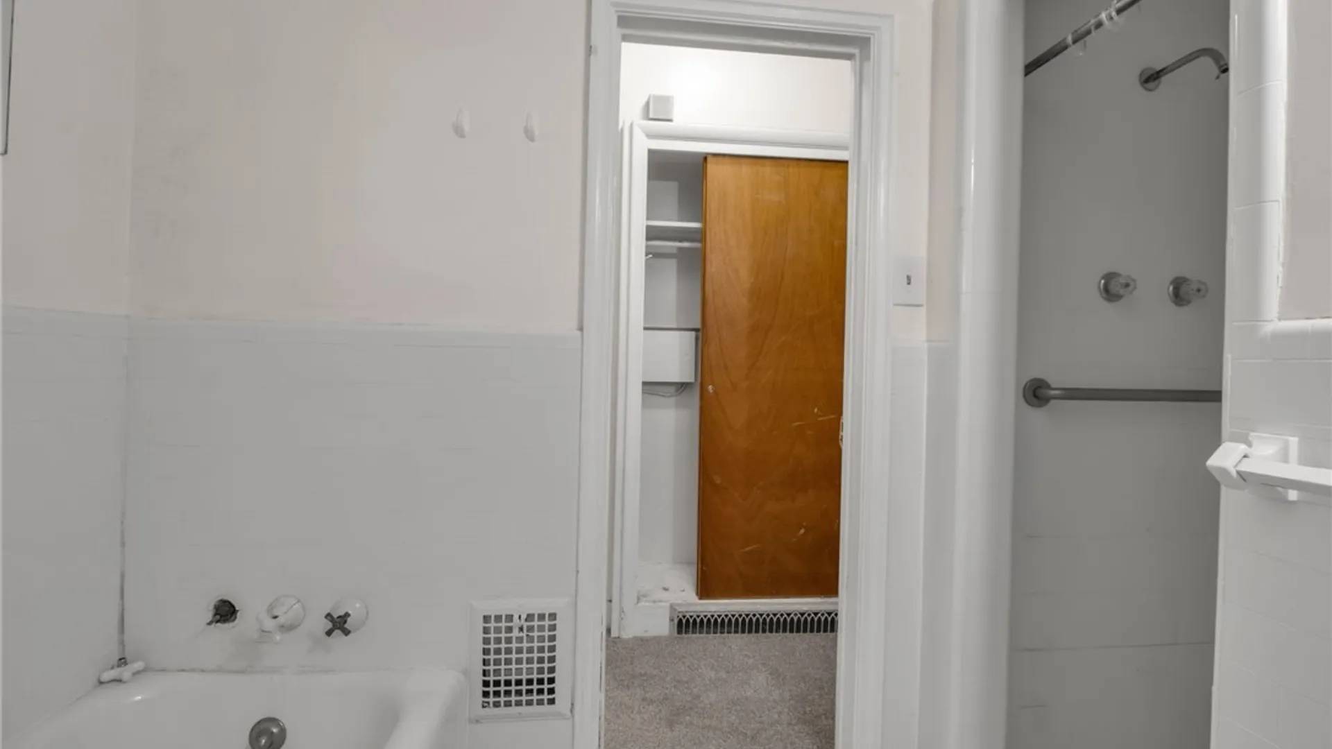 Property at 2247 Grand Avenue, Niagara Falls, NY 14301 34
