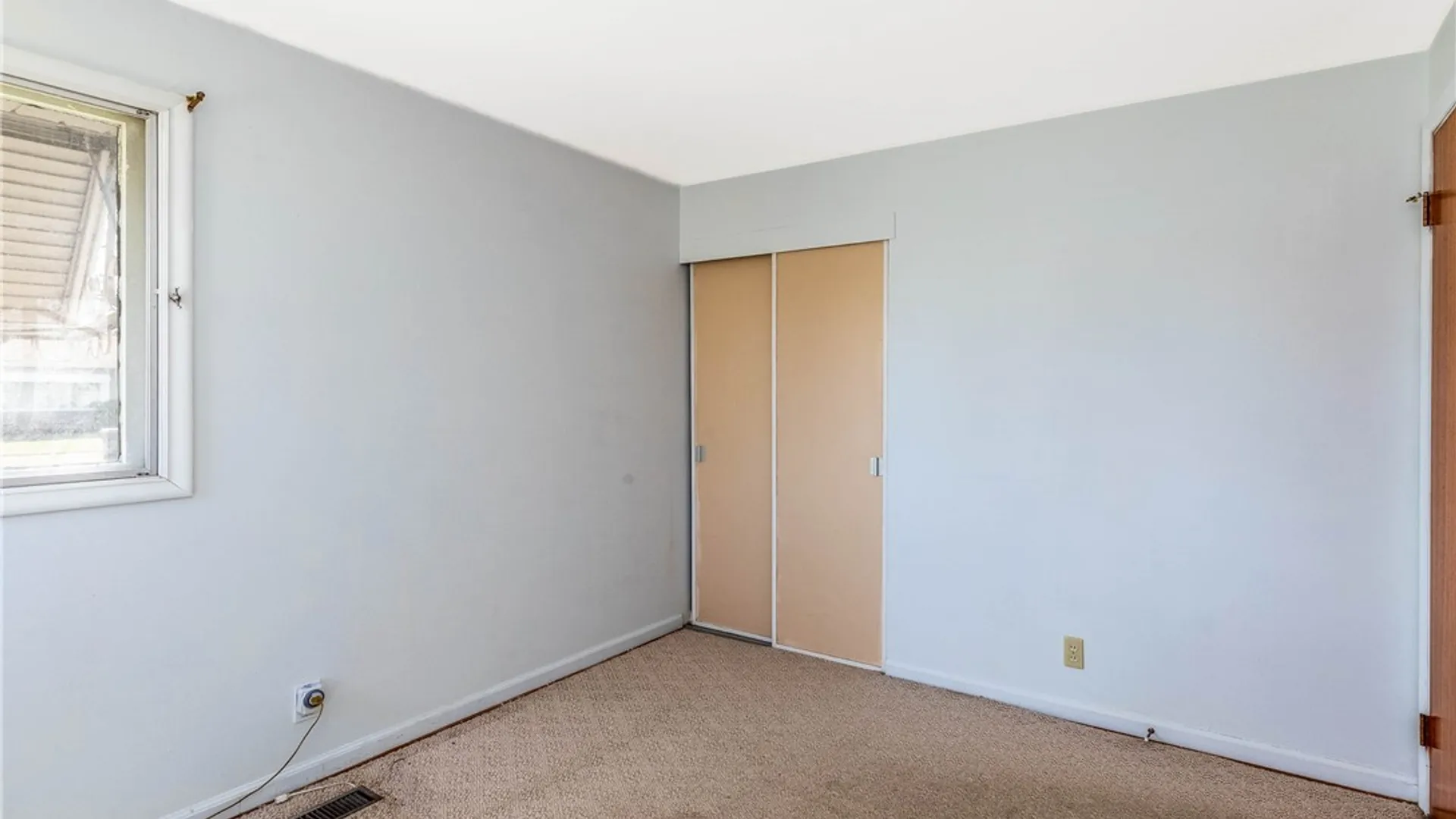 Property at 2174 Parker Boulevard, Tonawanda, NY 14150 21