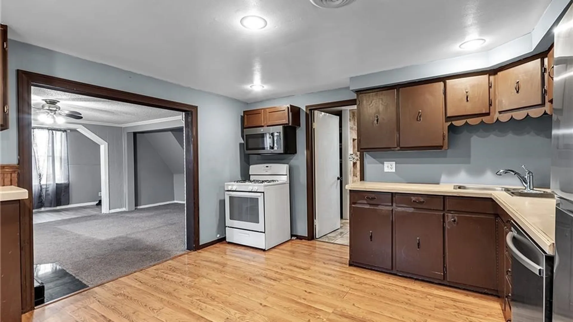 Property at 110 Hedley Street, Cheektowaga, NY 14206 12