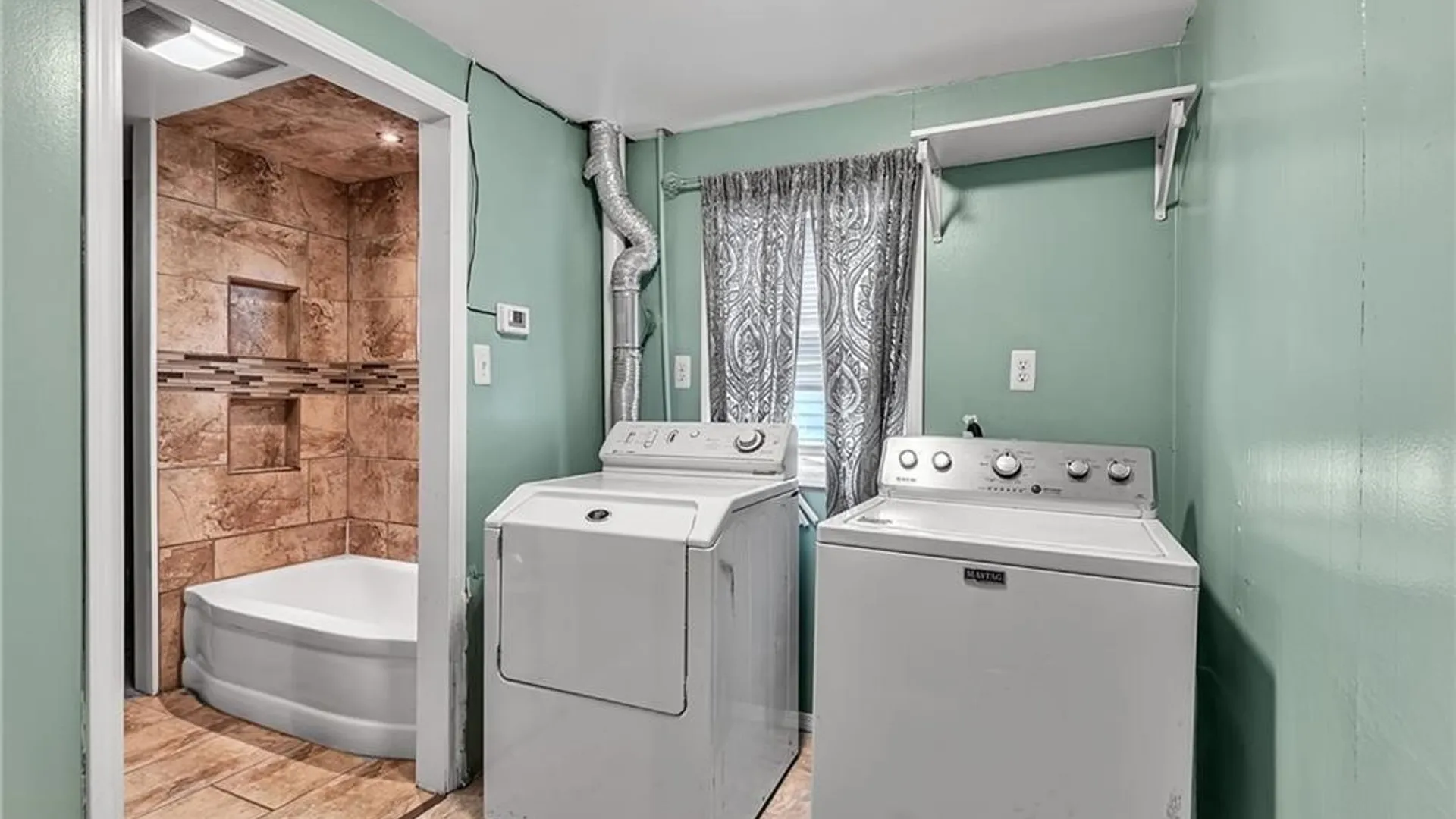 Property at 110 Hedley Street, Cheektowaga, NY 14206 13