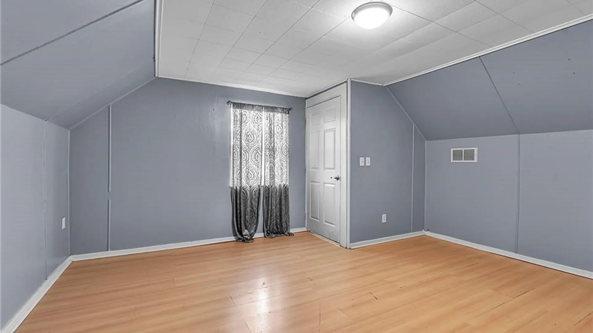 Property at 110 Hedley Street, Cheektowaga, NY 14206 16