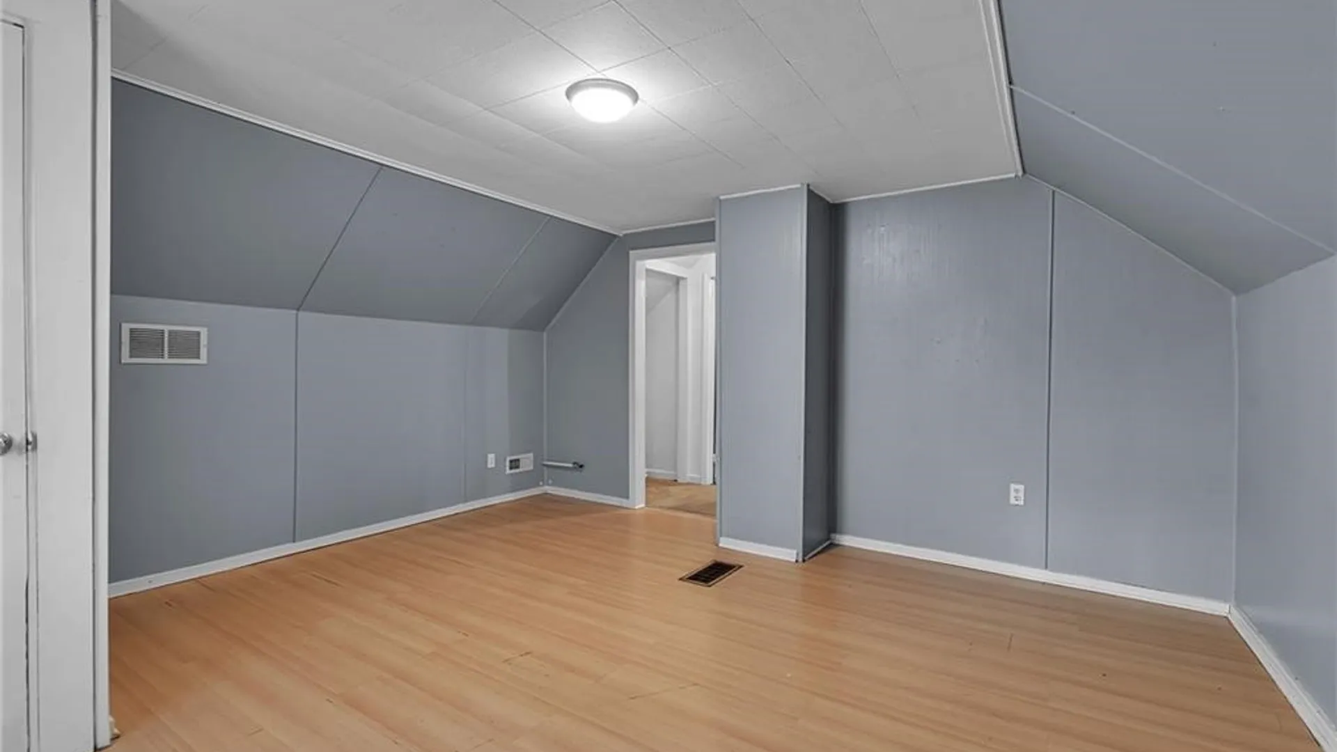 Property at 110 Hedley Street, Cheektowaga, NY 14206 18