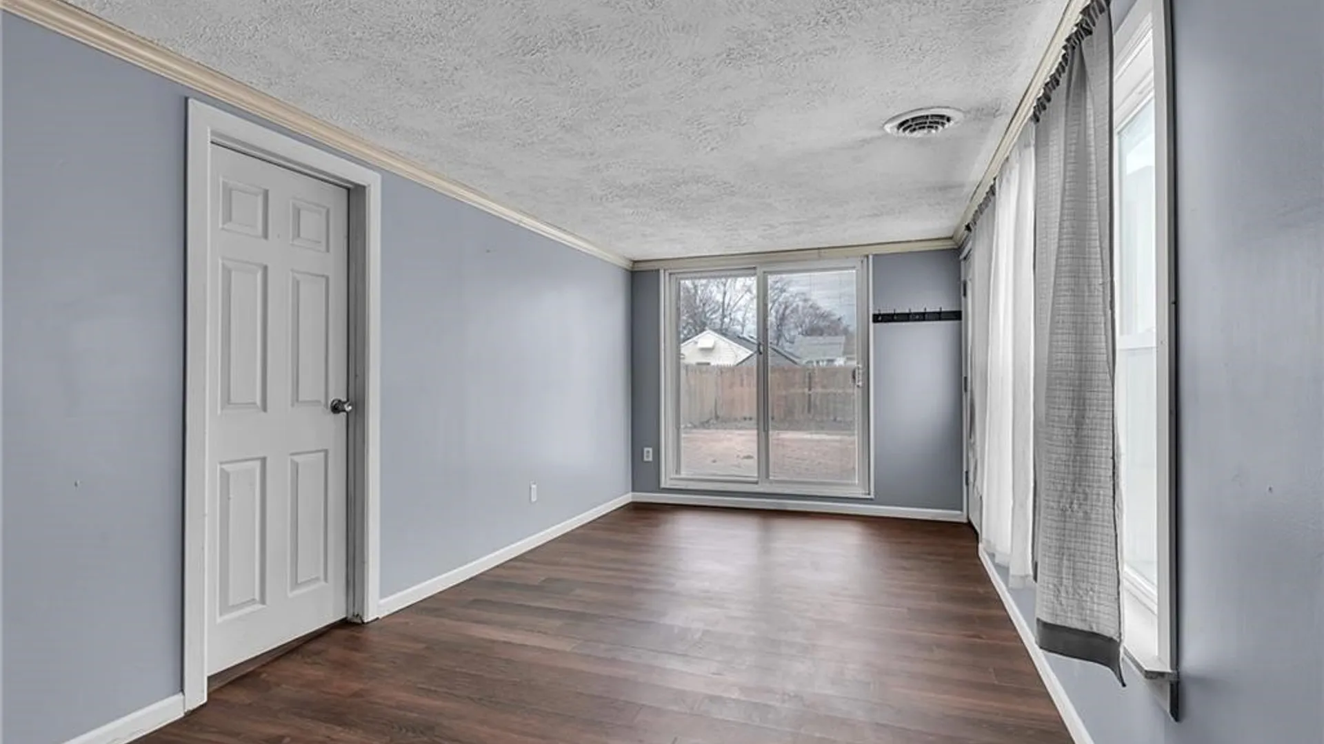 Property at 110 Hedley Street, Cheektowaga, NY 14206 24