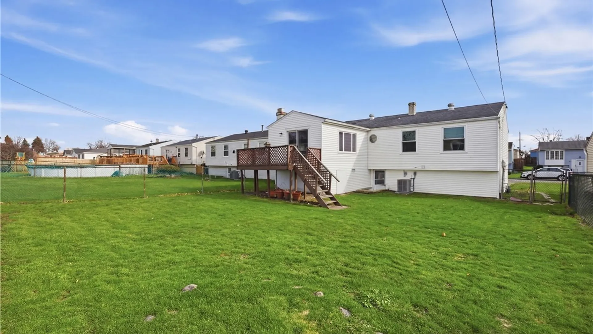 Property at 72 Toulon Drive, Cheektowaga, NY 14227 38