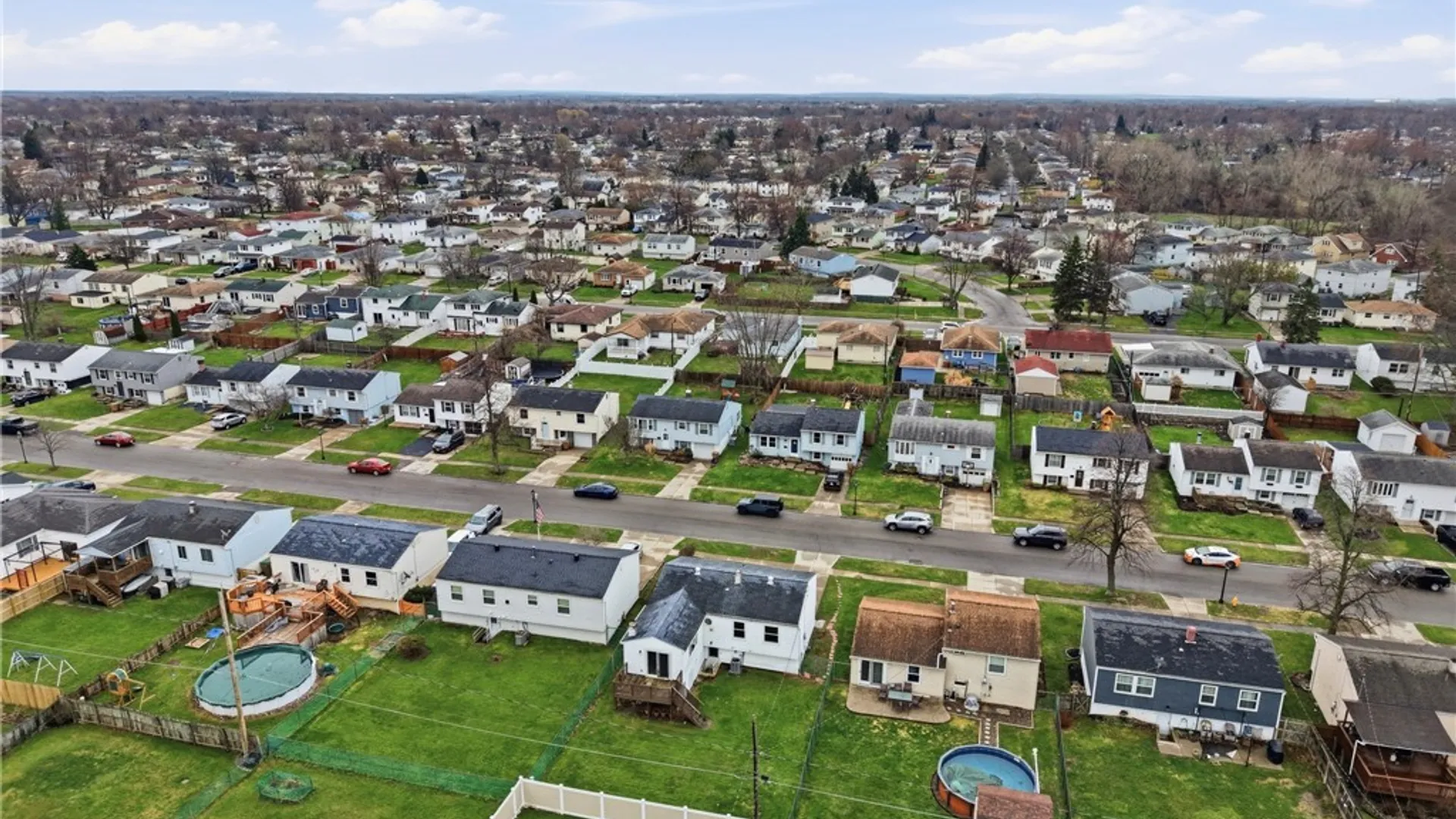 Property at 72 Toulon Drive, Cheektowaga, NY 14227 45