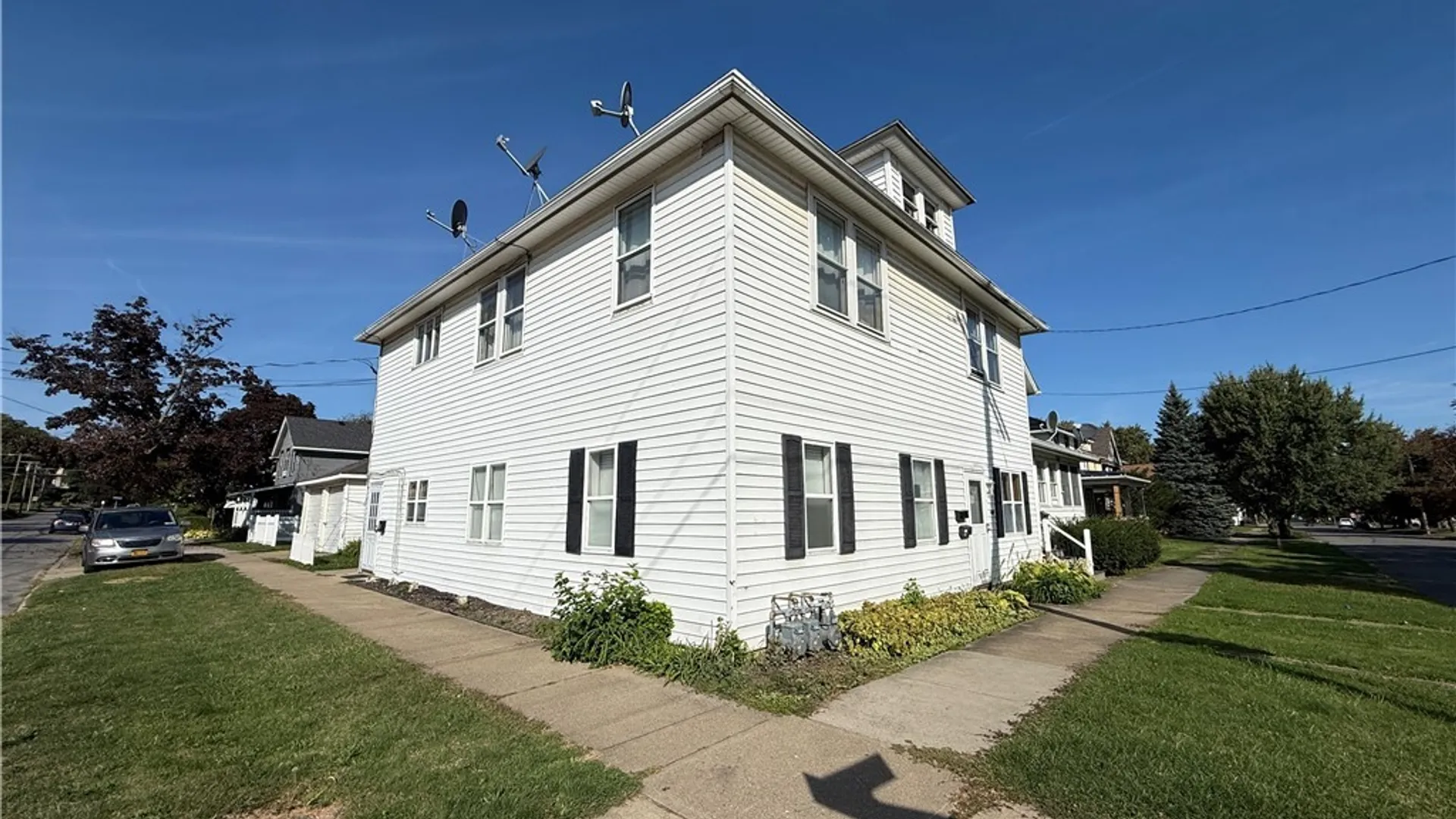 Property at 639 1/2 Park Avenue, Dunkirk, NY 14048 2