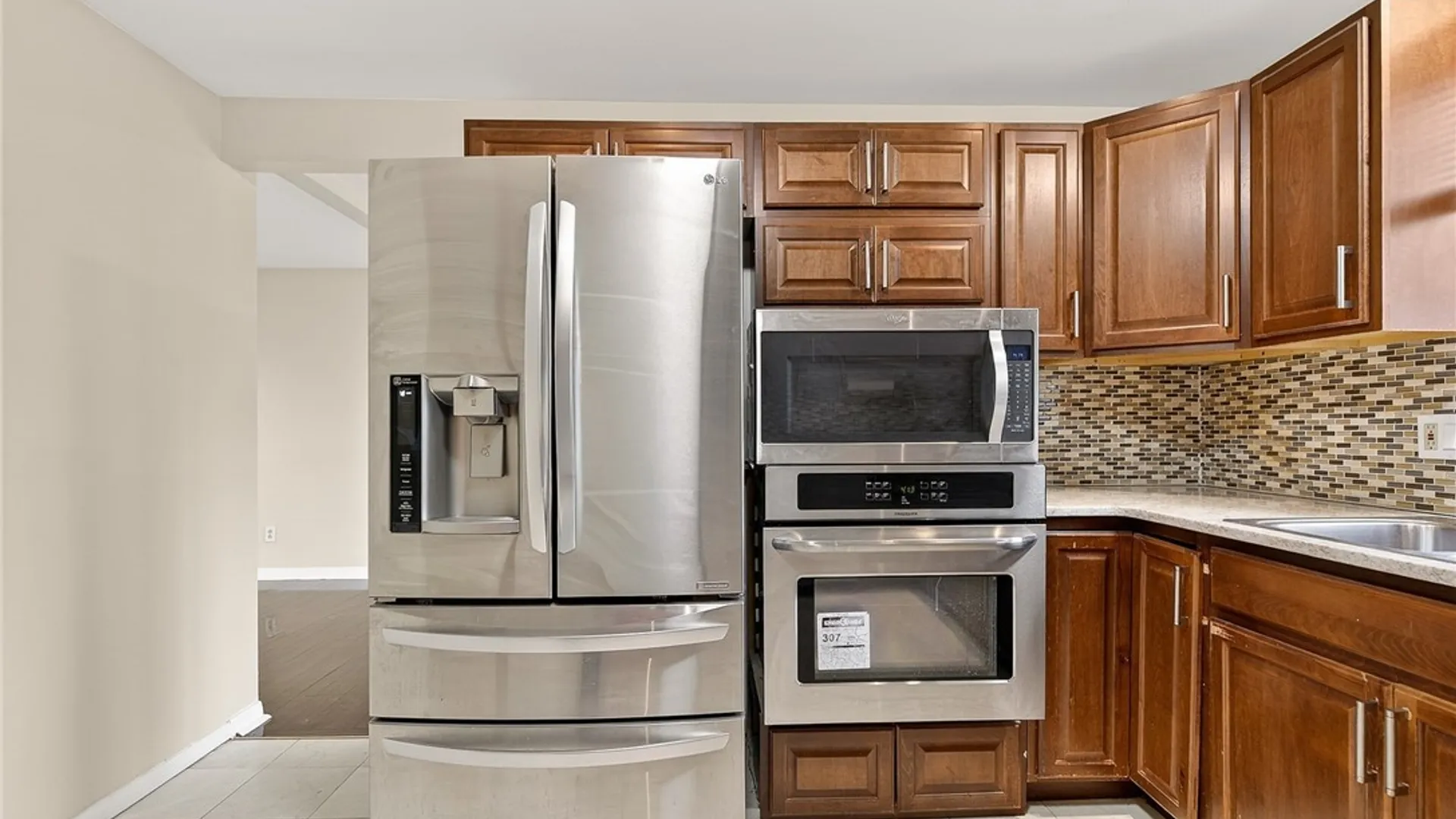Property at 43 Paula Drive, Cheektowaga, NY 14225 11
