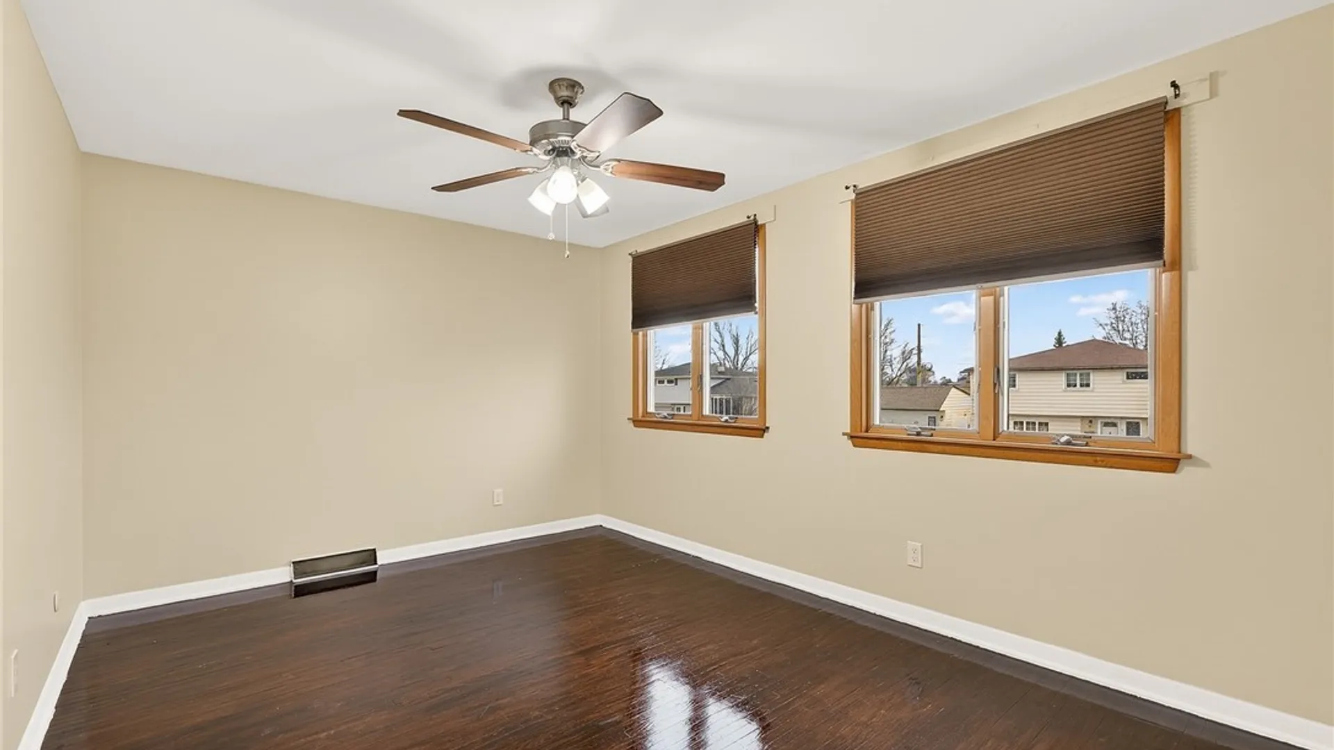 Property at 43 Paula Drive, Cheektowaga, NY 14225 34