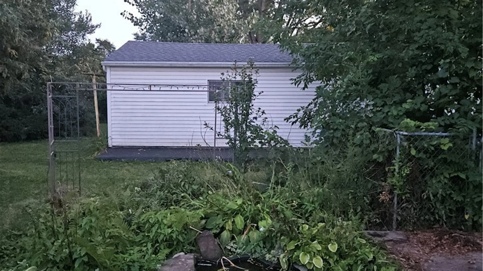 Property at 667 Nash Road, North Tonawanda, NY 14120 4