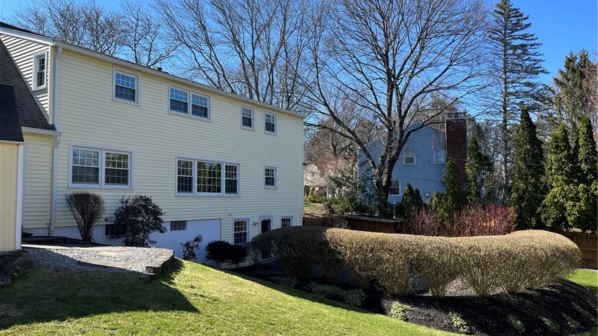 Property at 2 Preston Circle, Pittsford, NY 14534 4