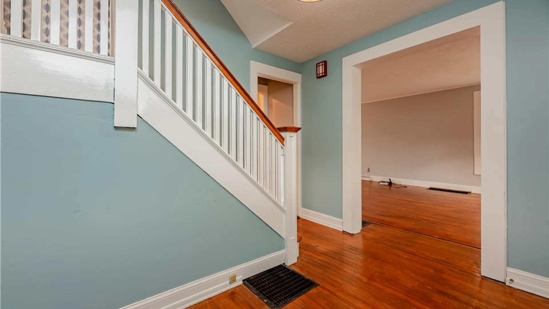 Property at 1160 Park Avenue, Rochester, NY 14610 16