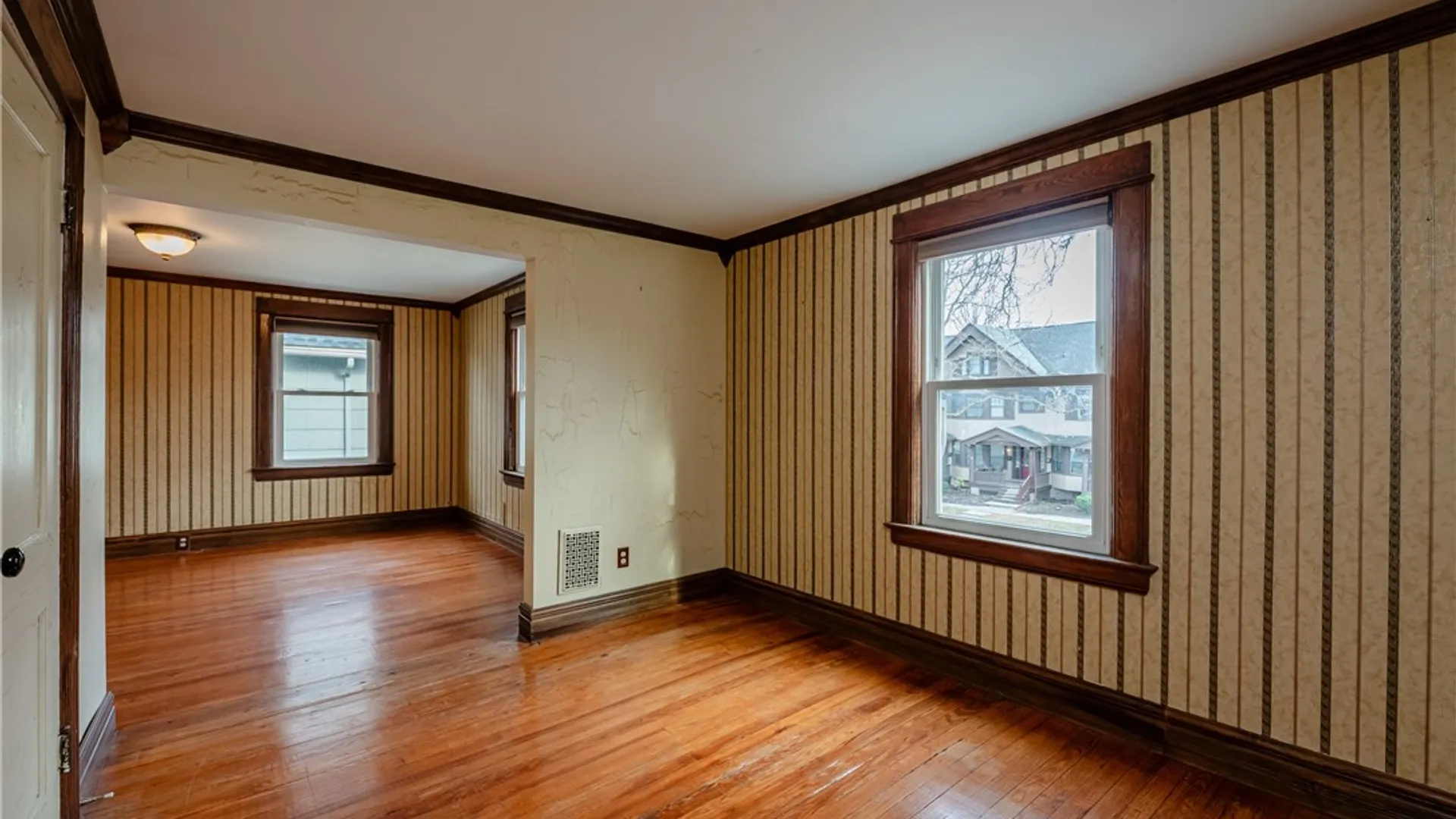 Property at 1160 Park Avenue, Rochester, NY 14610 37