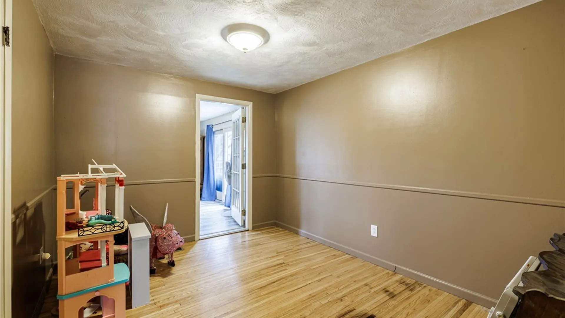 Property at 308 Eden Lane, Greece, NY 14626 17