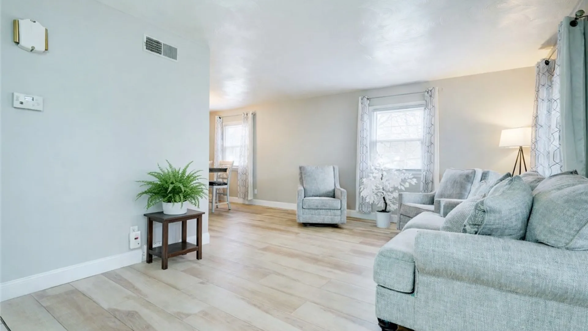 Property at 46 Alderwood Lane, Greece, NY 14615 4