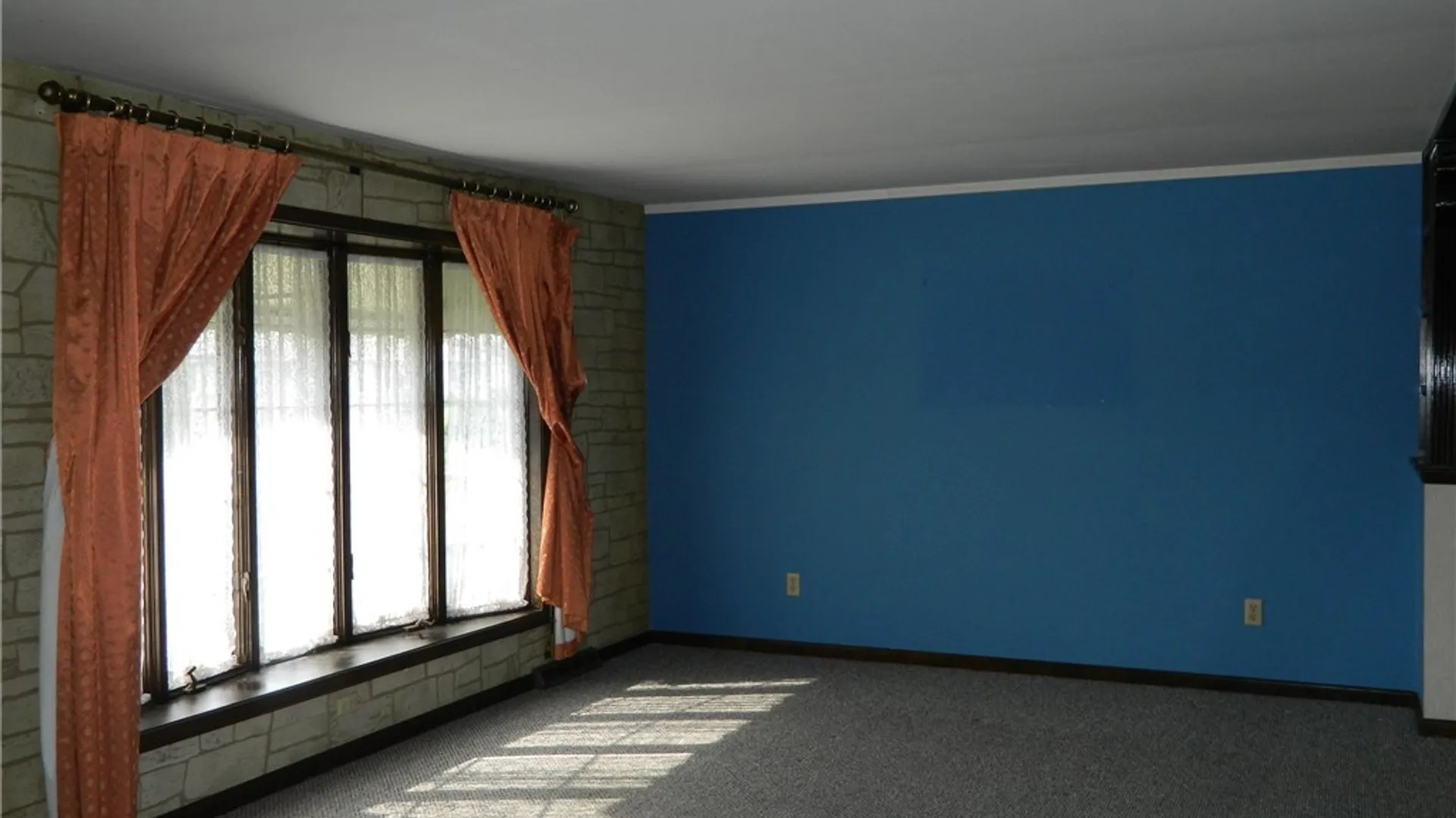 Property at 17 Randy Way, Cheektowaga, NY 14227 6