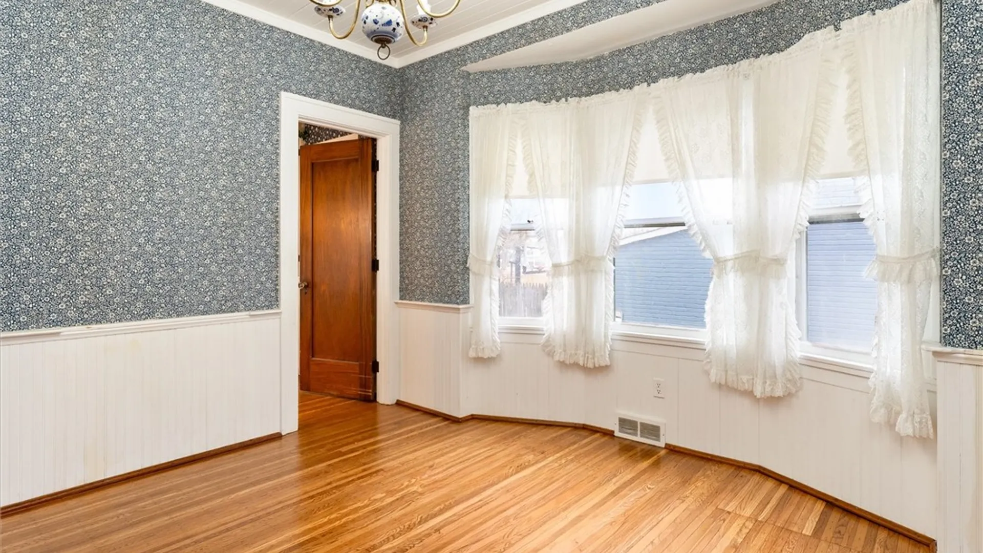 Property at 3242 Saint Paul Boulevard, Irondequoit, NY 14617 15