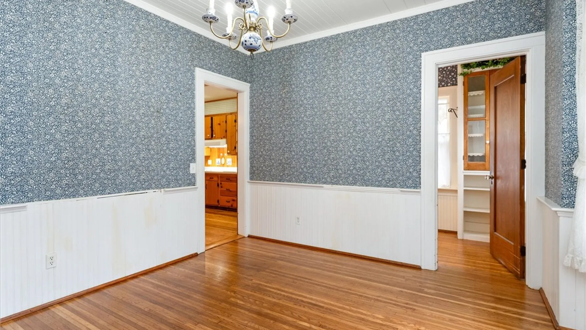 Property at 3242 Saint Paul Boulevard, Irondequoit, NY 14617 16