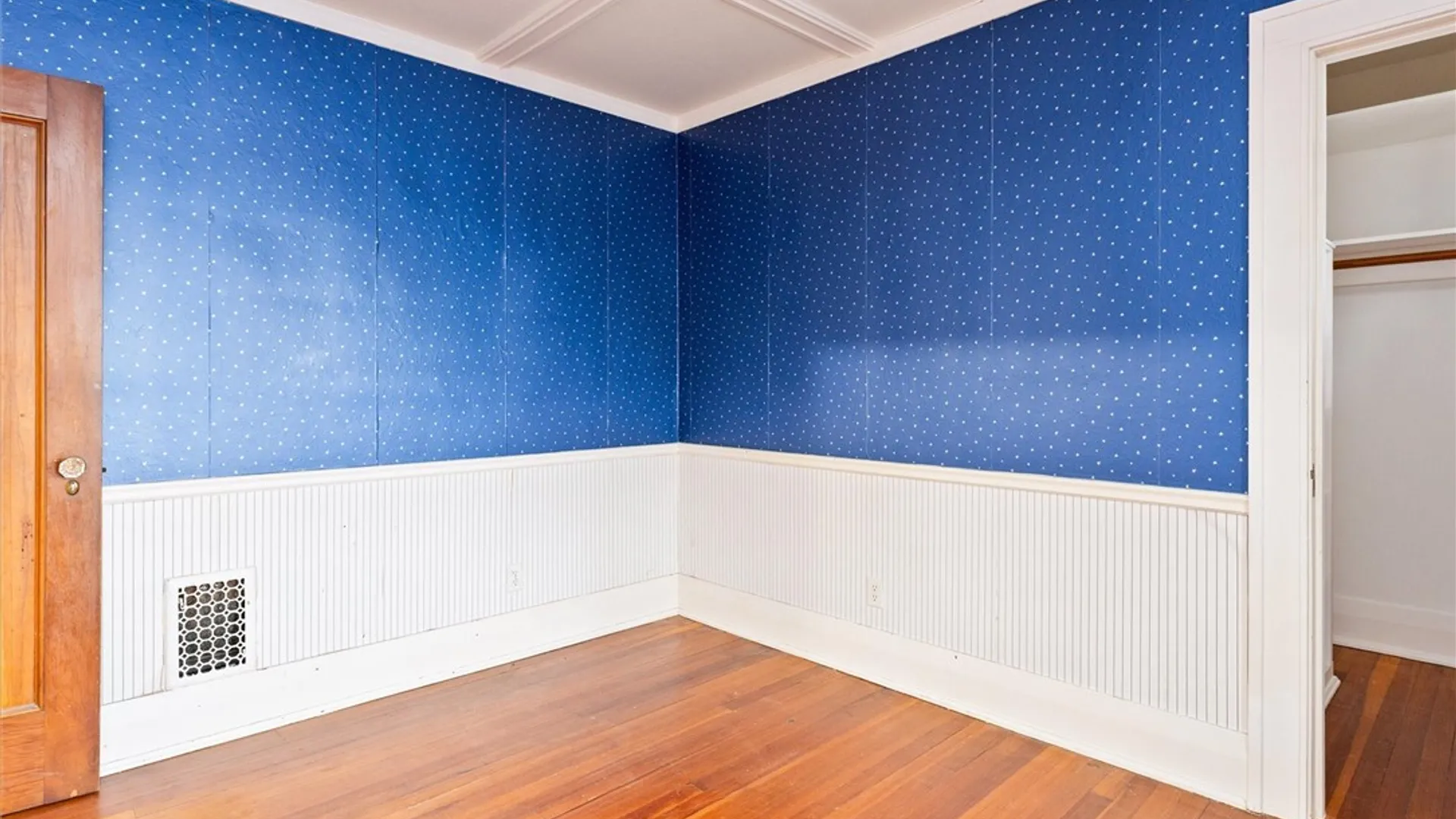 Property at 3242 Saint Paul Boulevard, Irondequoit, NY 14617 33