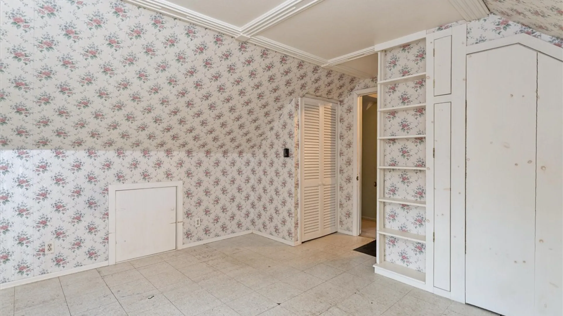 Property at 3242 Saint Paul Boulevard, Irondequoit, NY 14617 47