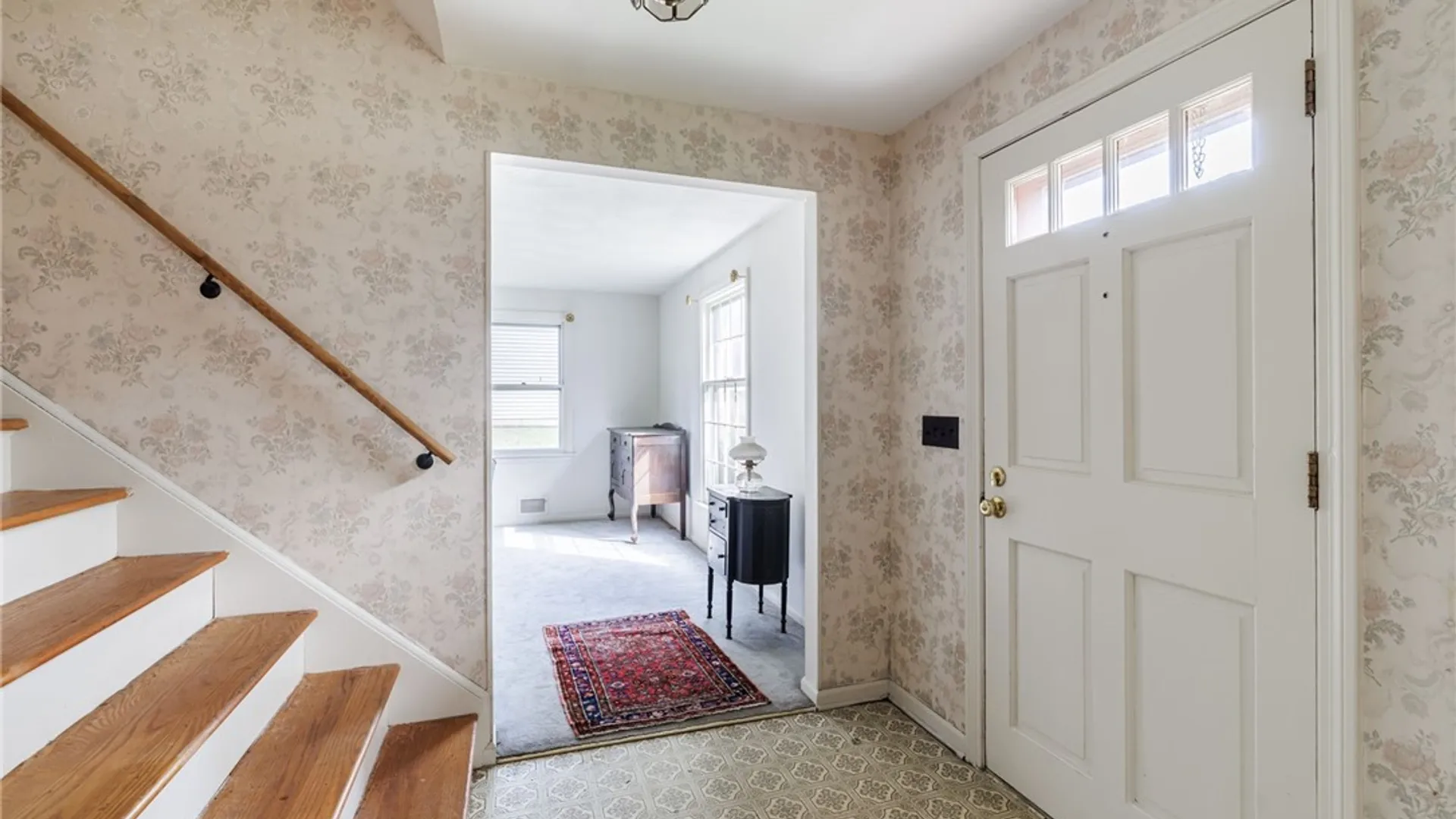 Property at 92 Hillary Lane, Penfield, NY 14526 10