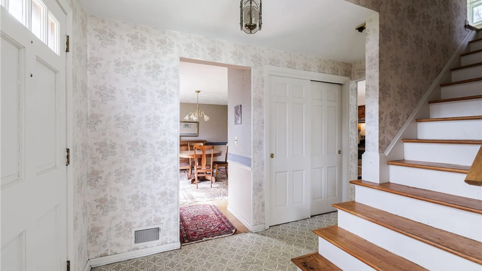 Property at 92 Hillary Lane, Penfield, NY 14526 12