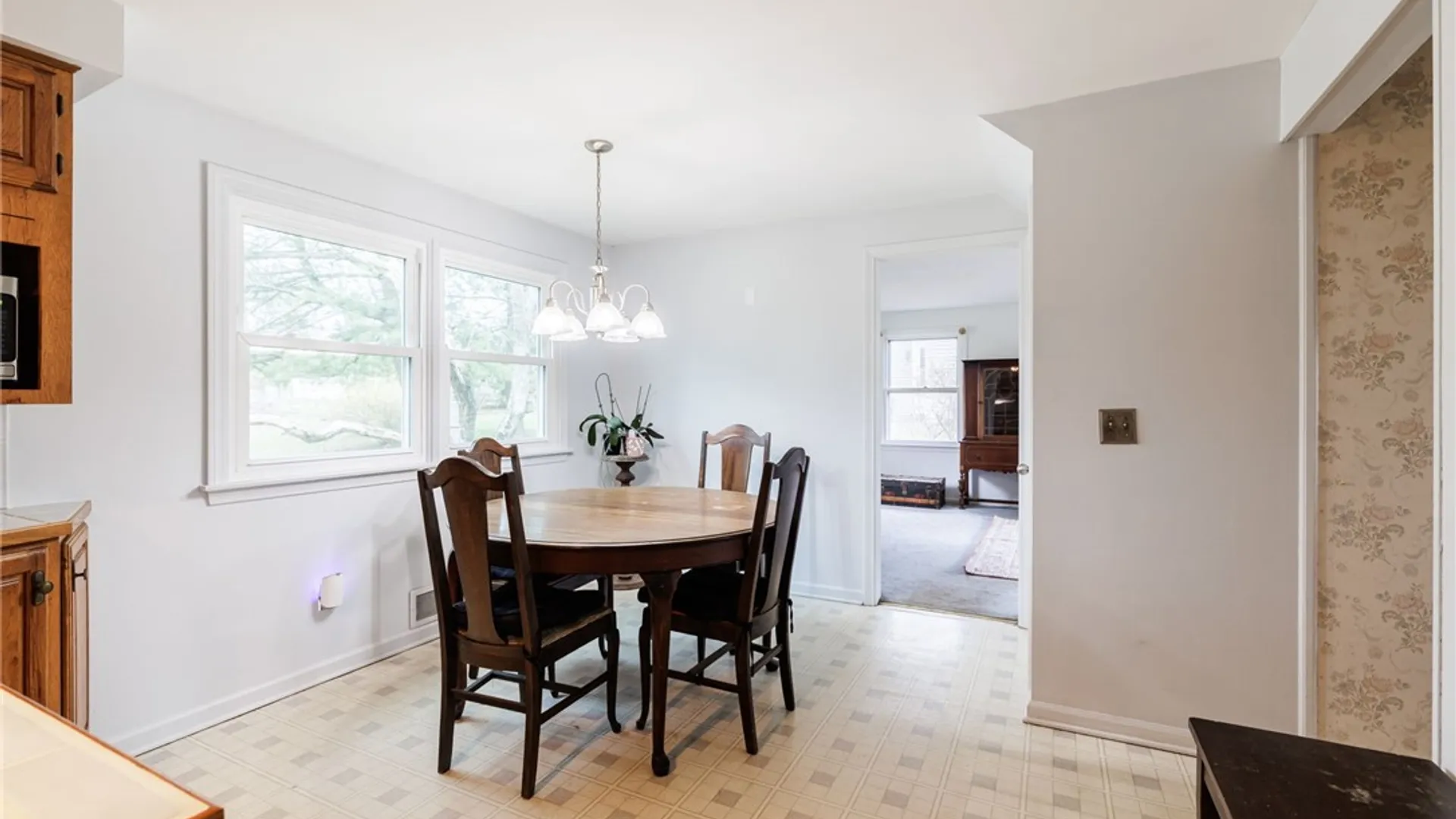 Property at 92 Hillary Lane, Penfield, NY 14526 17