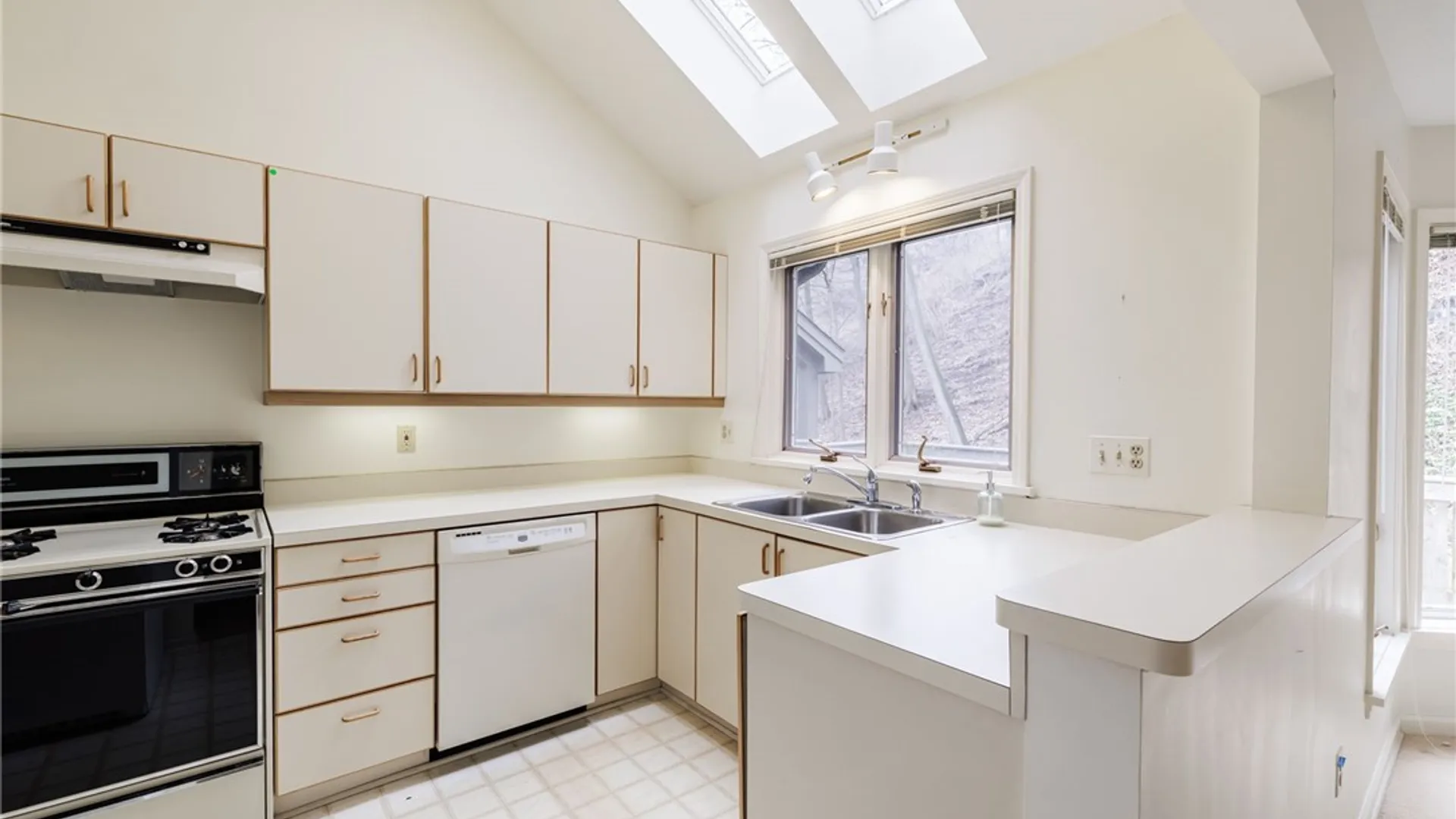 Property at 223 Highland Parkway, Rochester, NY 14620 12