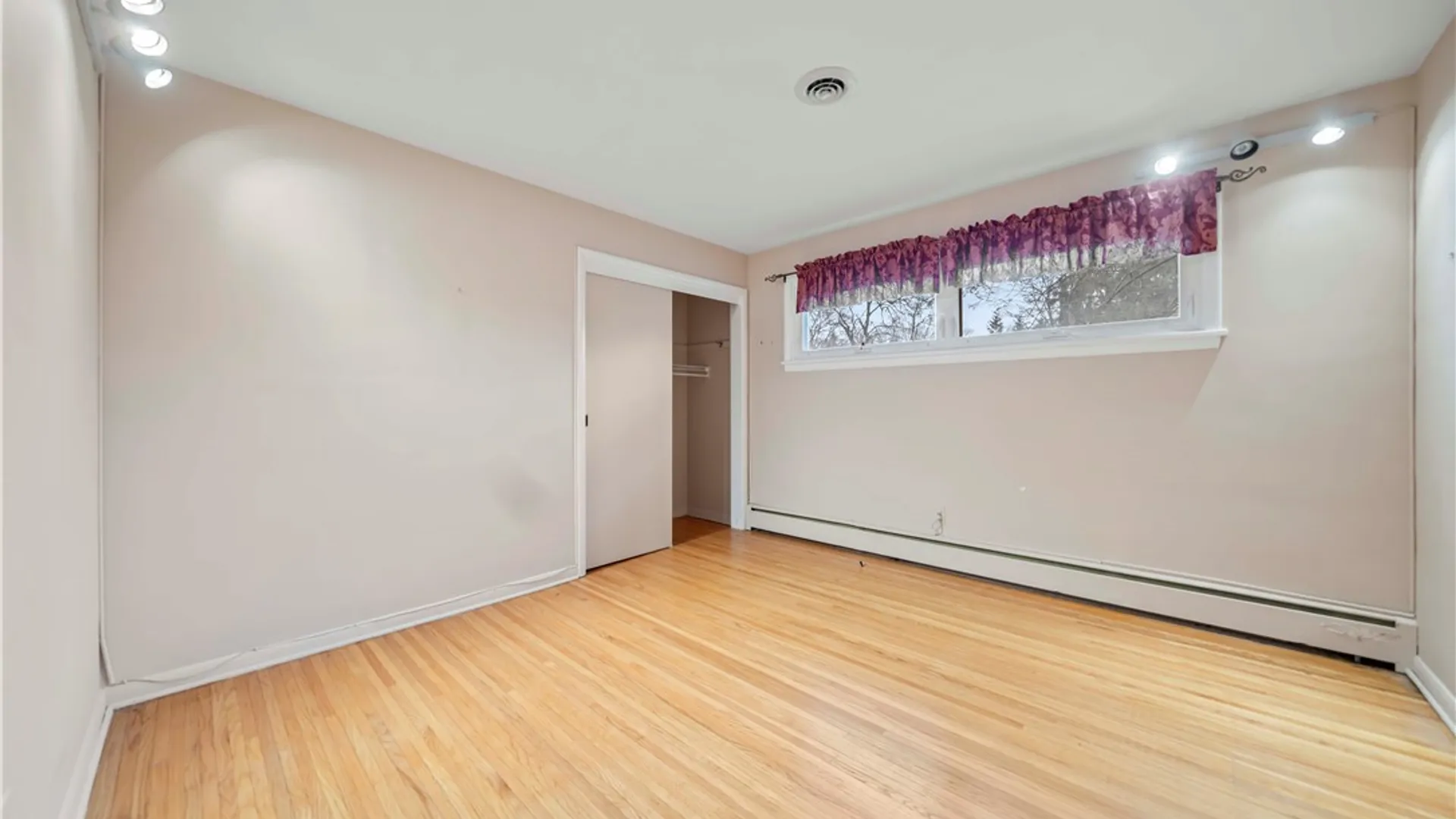 Property at 34 Lochnavar Parkway, Pittsford, NY 14534 18