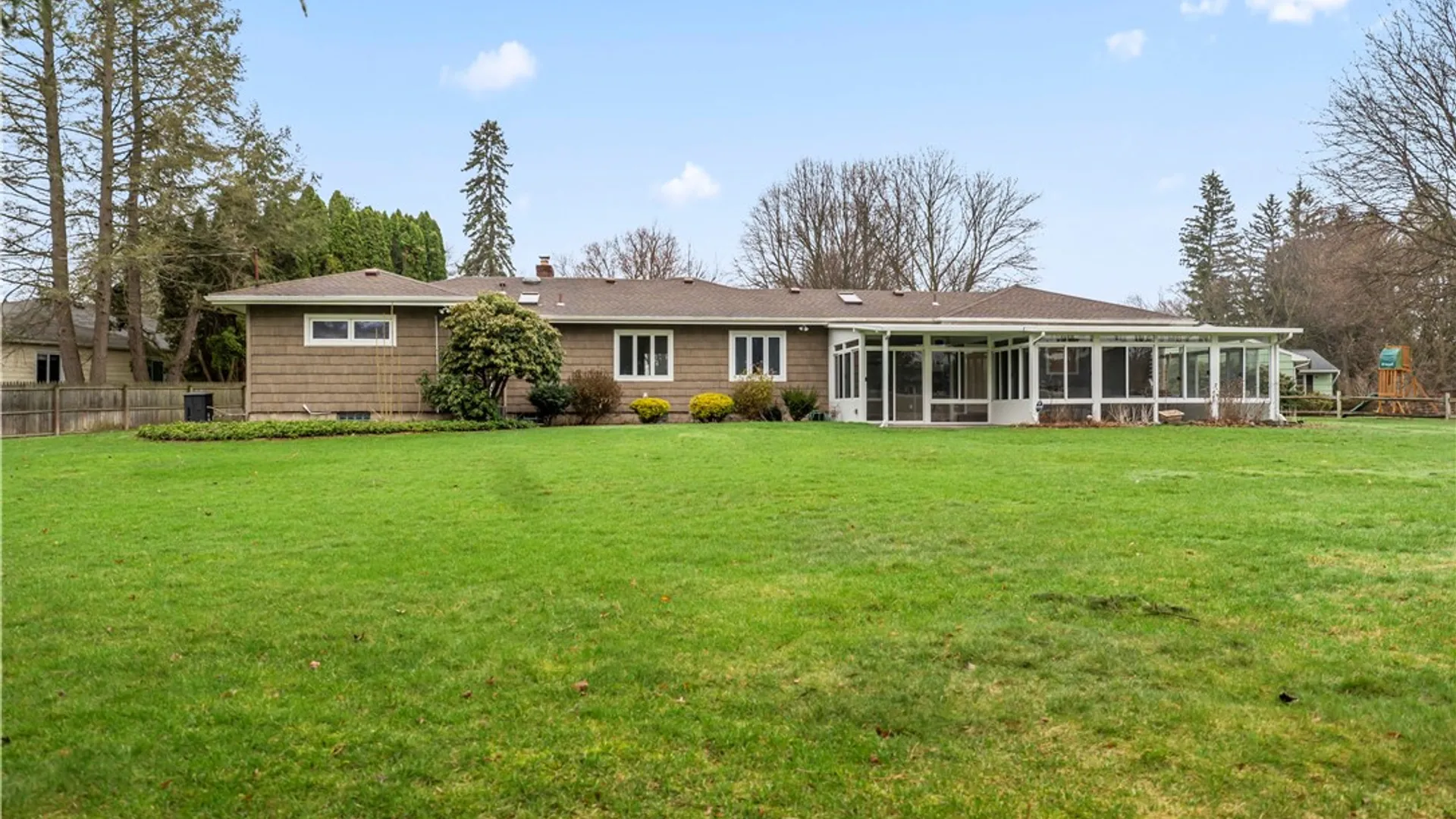 Property at 34 Lochnavar Parkway, Pittsford, NY 14534 46