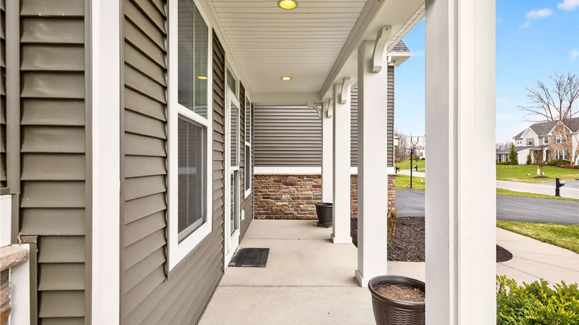 Property at 1041 Warters Cv, Victor, NY 14564 10